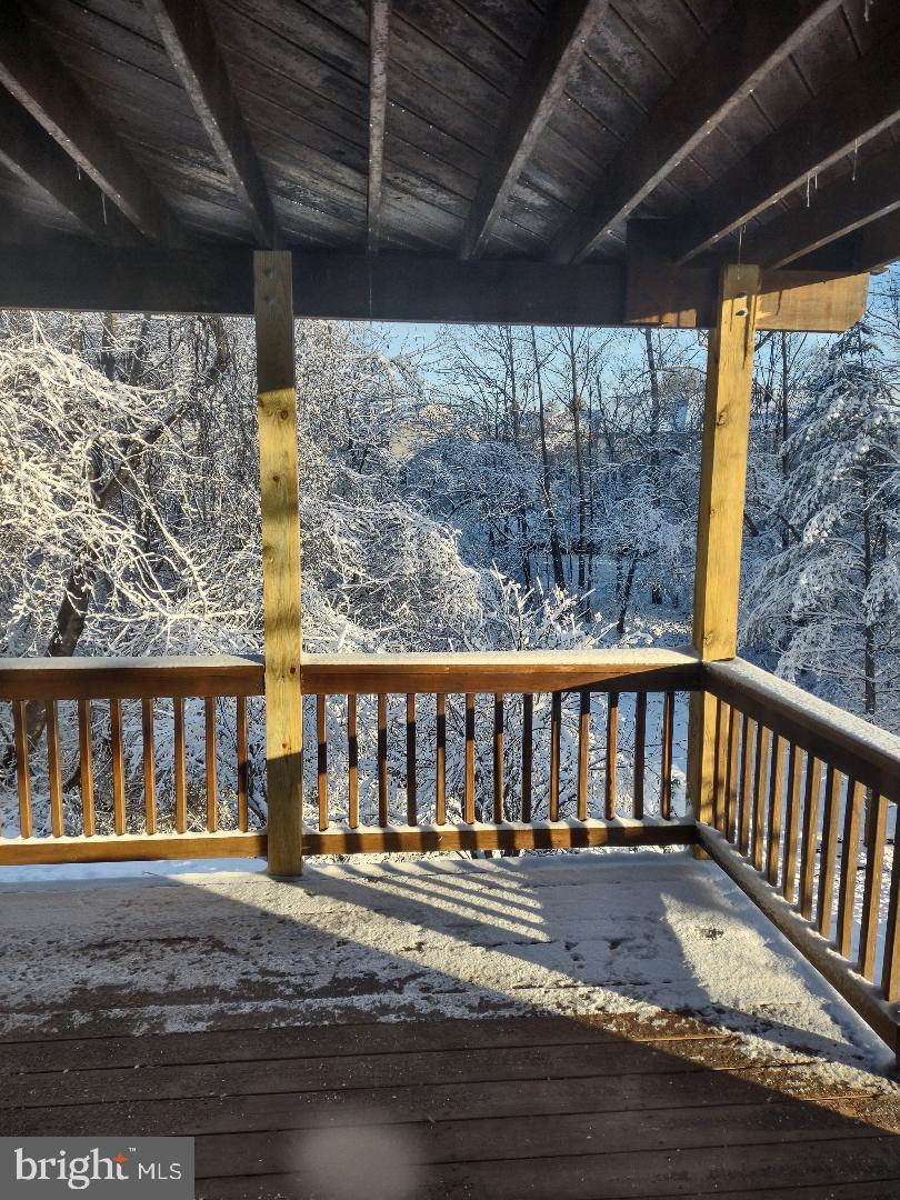 LOWES ISLAND - Residential