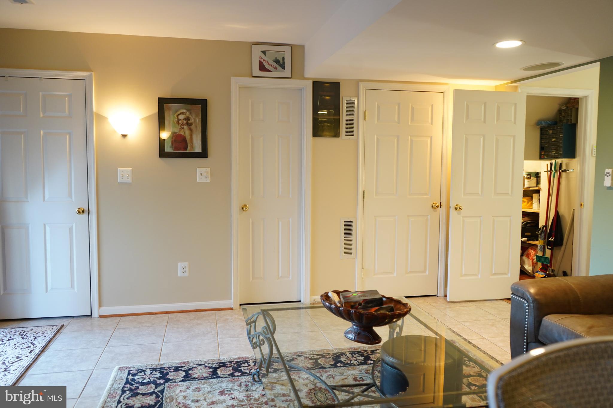 LOWES ISLAND - Residential