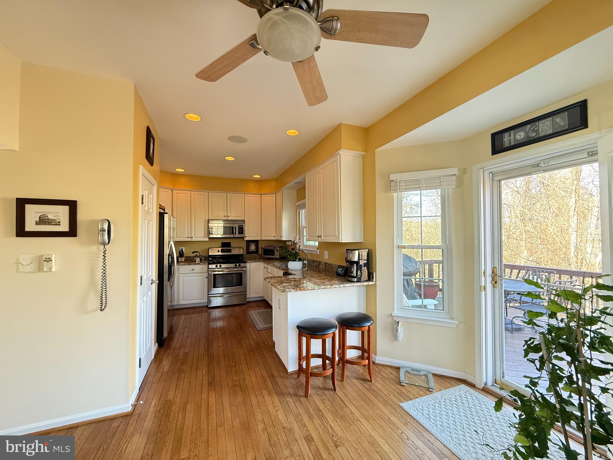 LOWES ISLAND - Residential