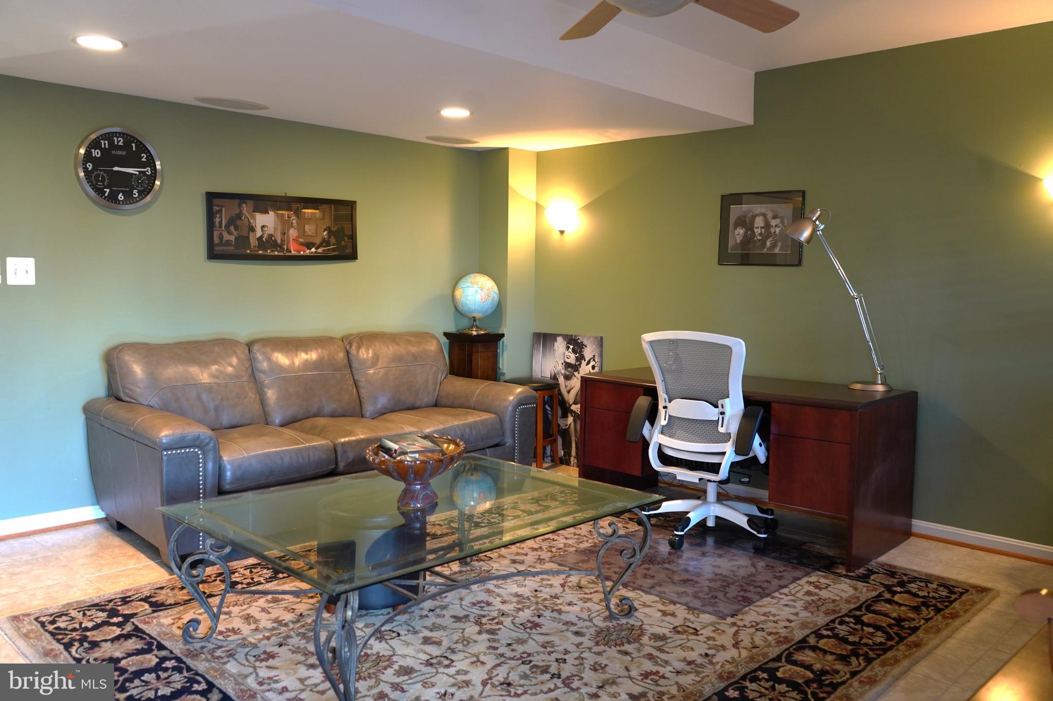 LOWES ISLAND - Residential