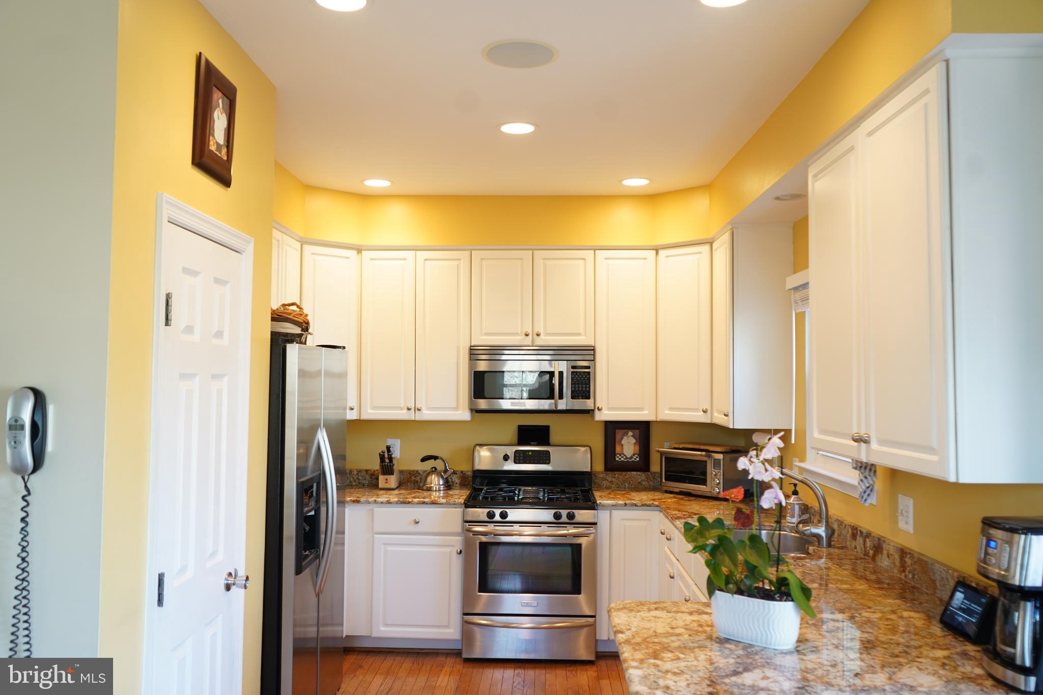 LOWES ISLAND - Residential