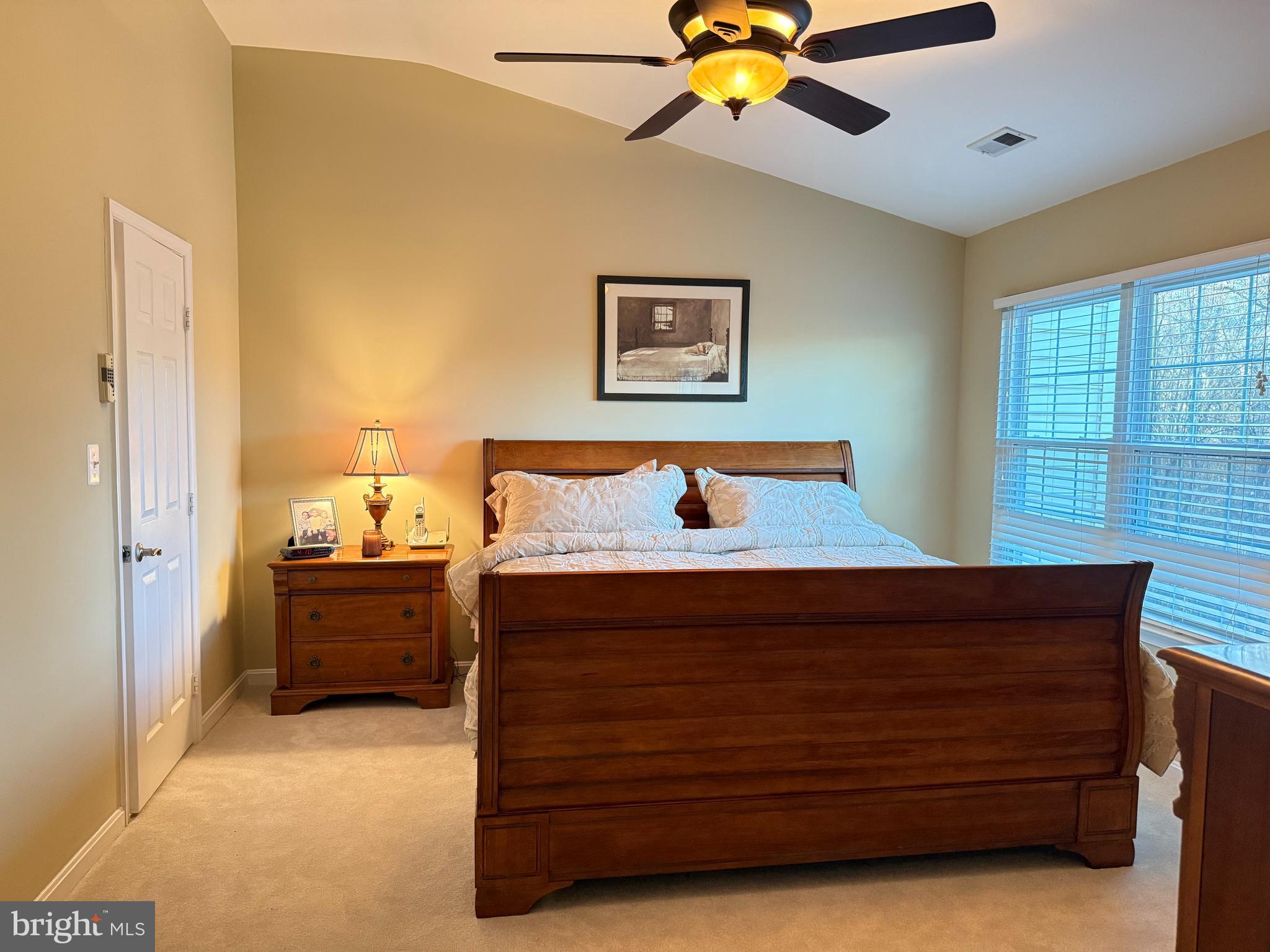 LOWES ISLAND - Residential