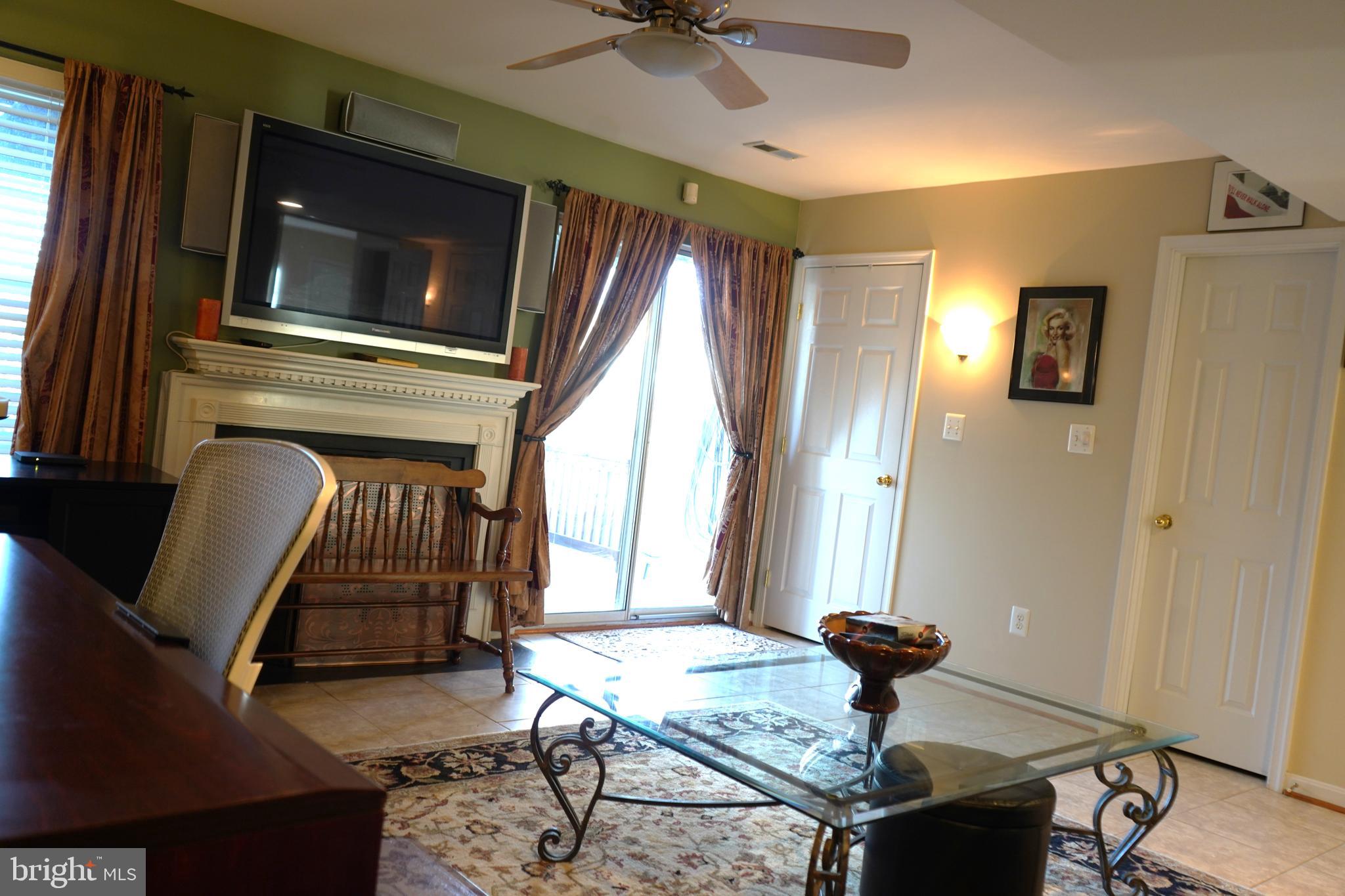 LOWES ISLAND - Residential