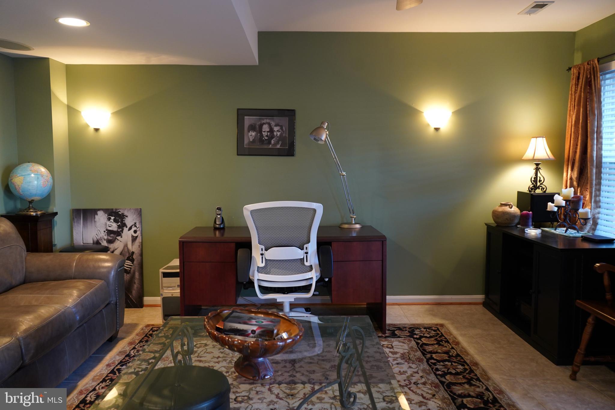 LOWES ISLAND - Residential