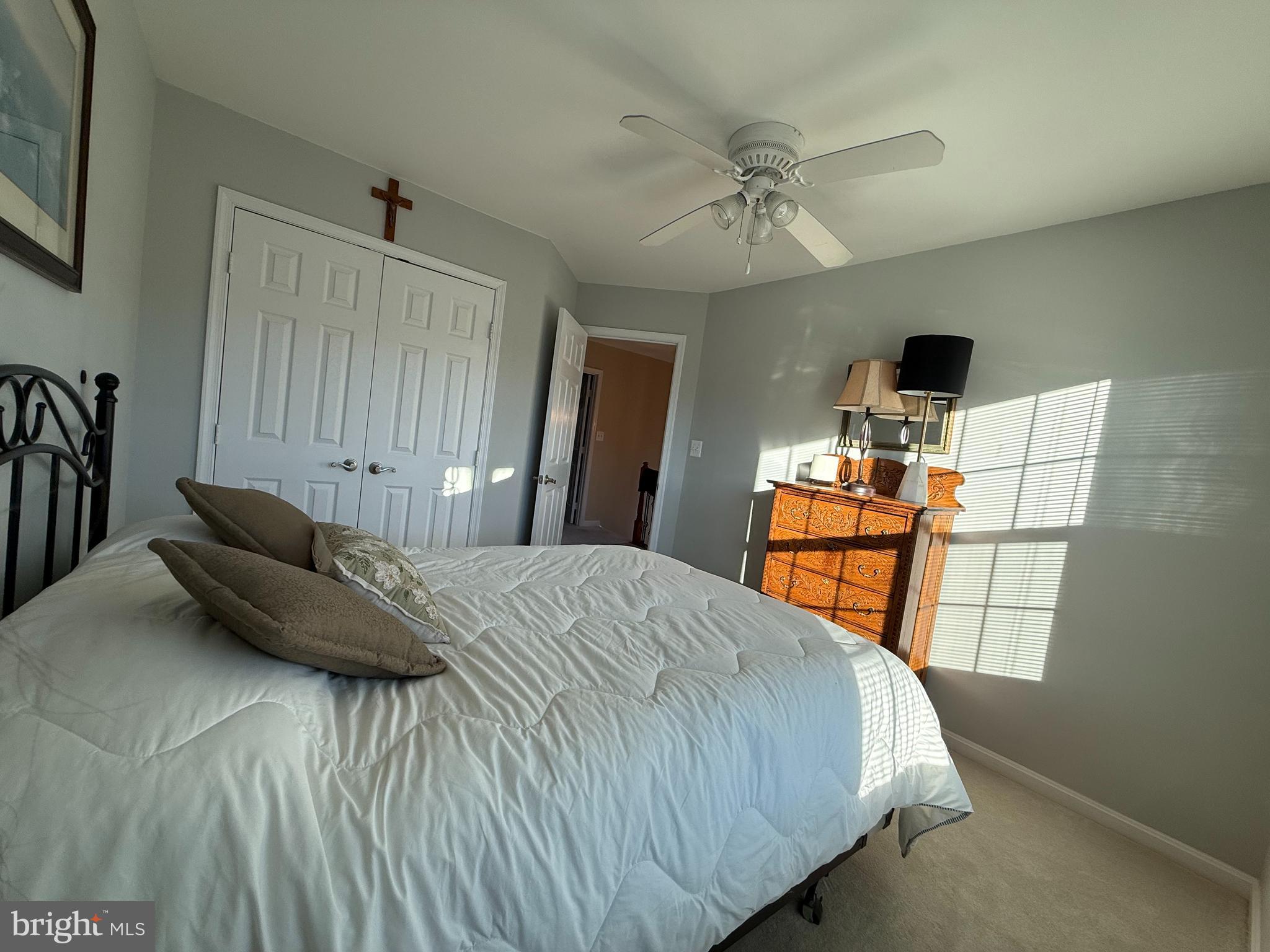 LOWES ISLAND - Residential