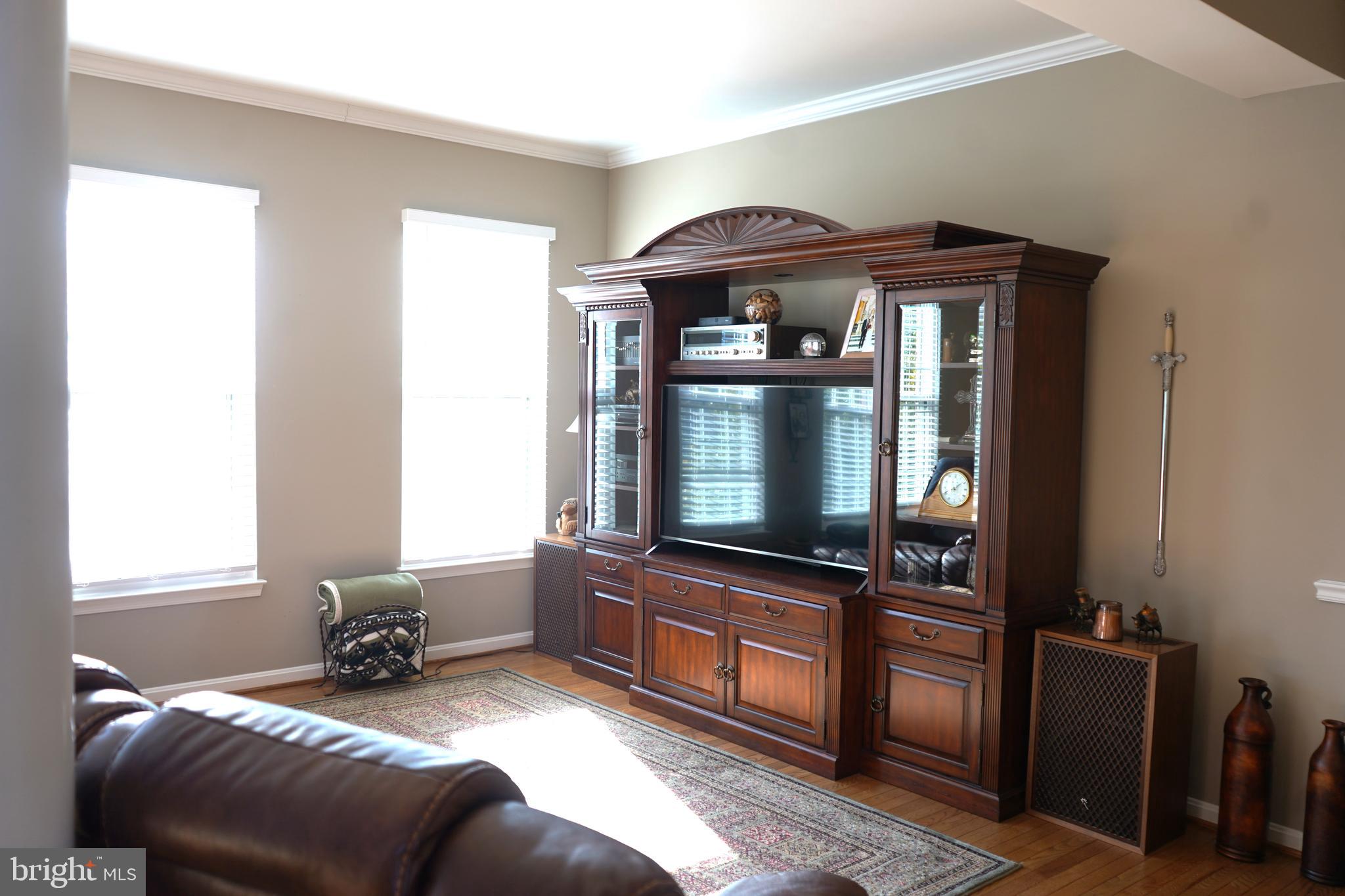 LOWES ISLAND - Residential