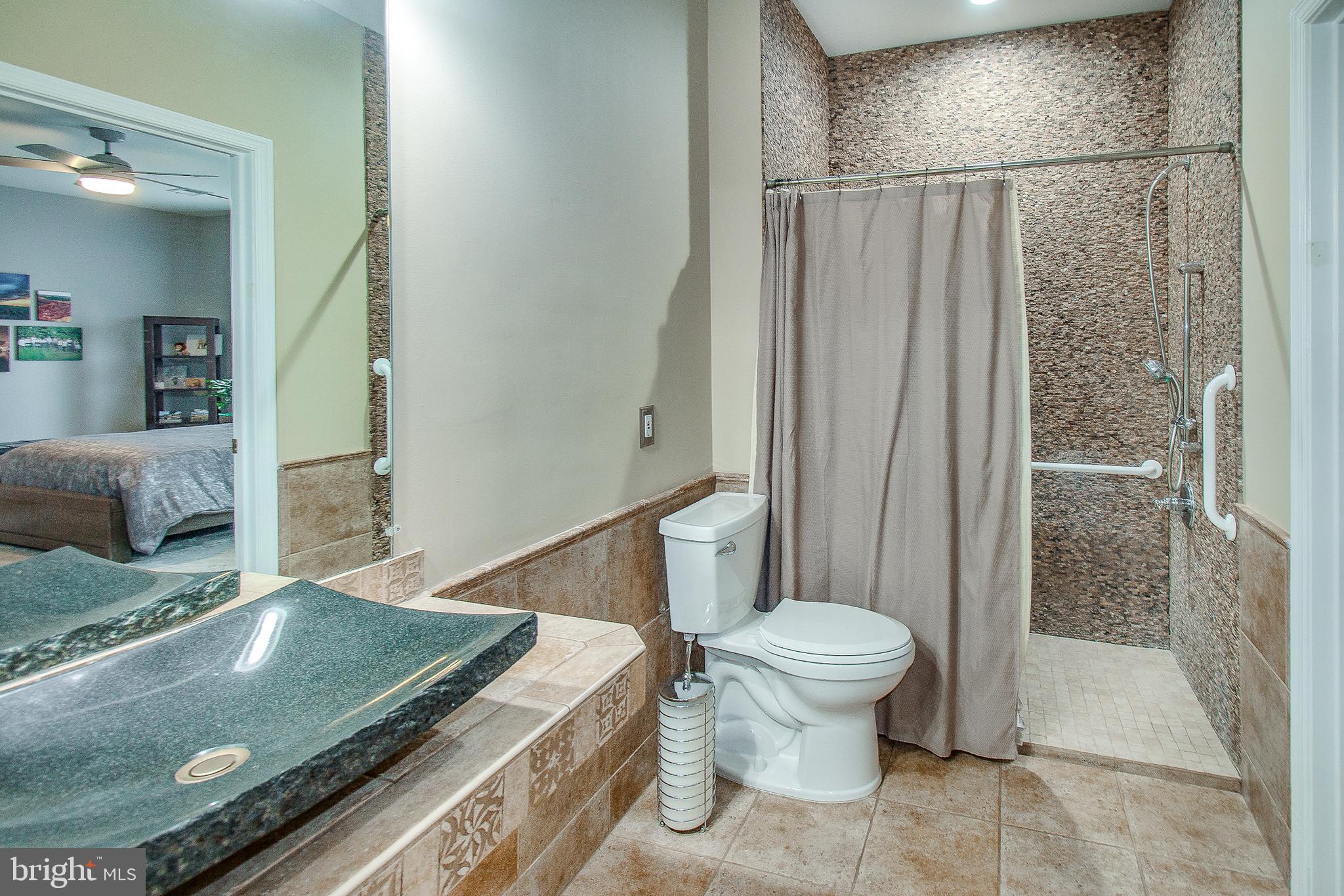 WALNEY OAKS - Residential