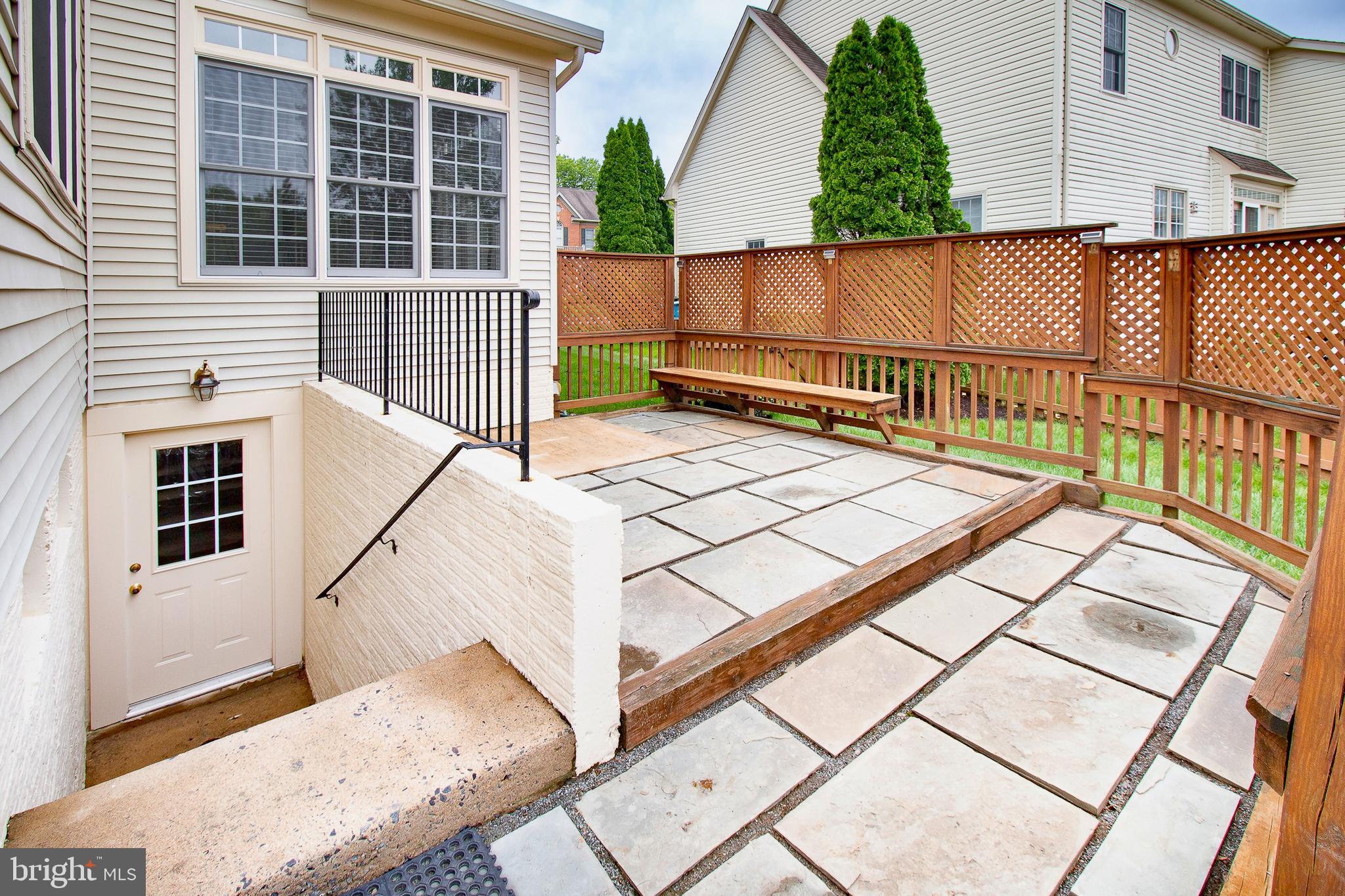 WALNEY OAKS - Residential