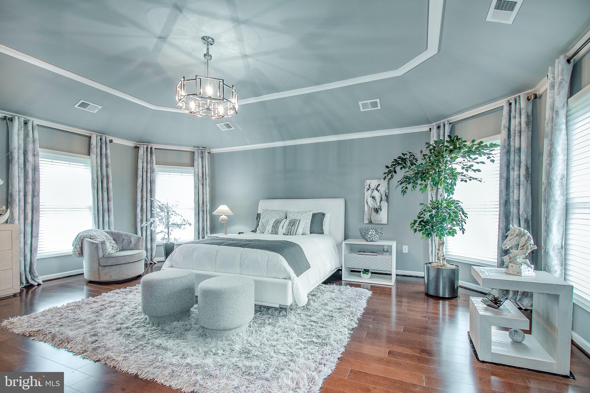 WALNEY OAKS - Residential