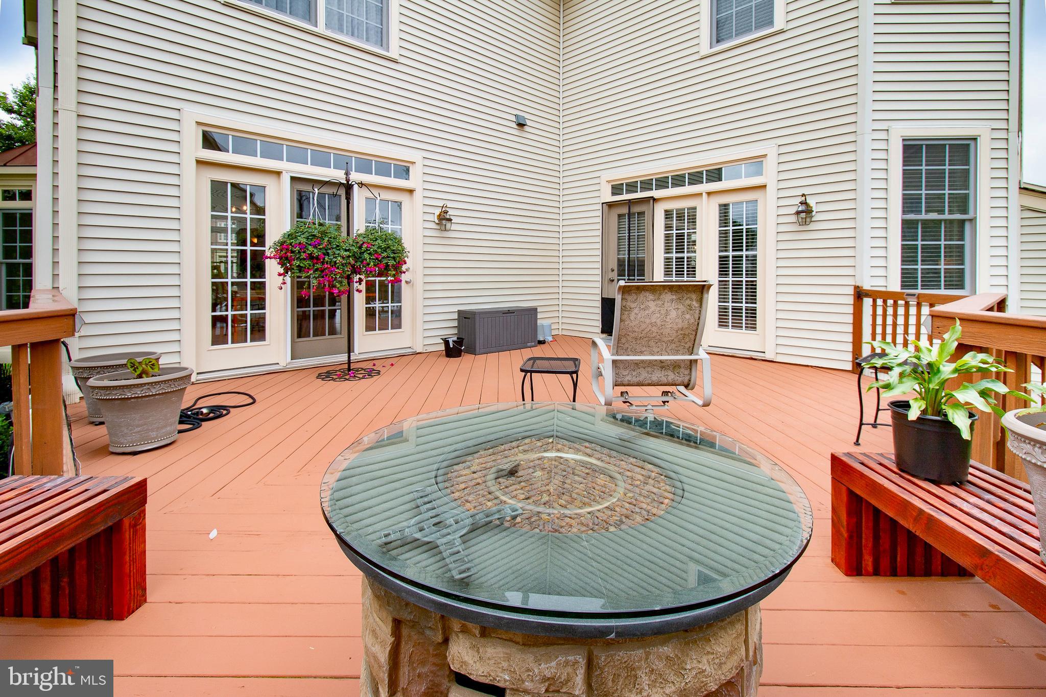 WALNEY OAKS - Residential