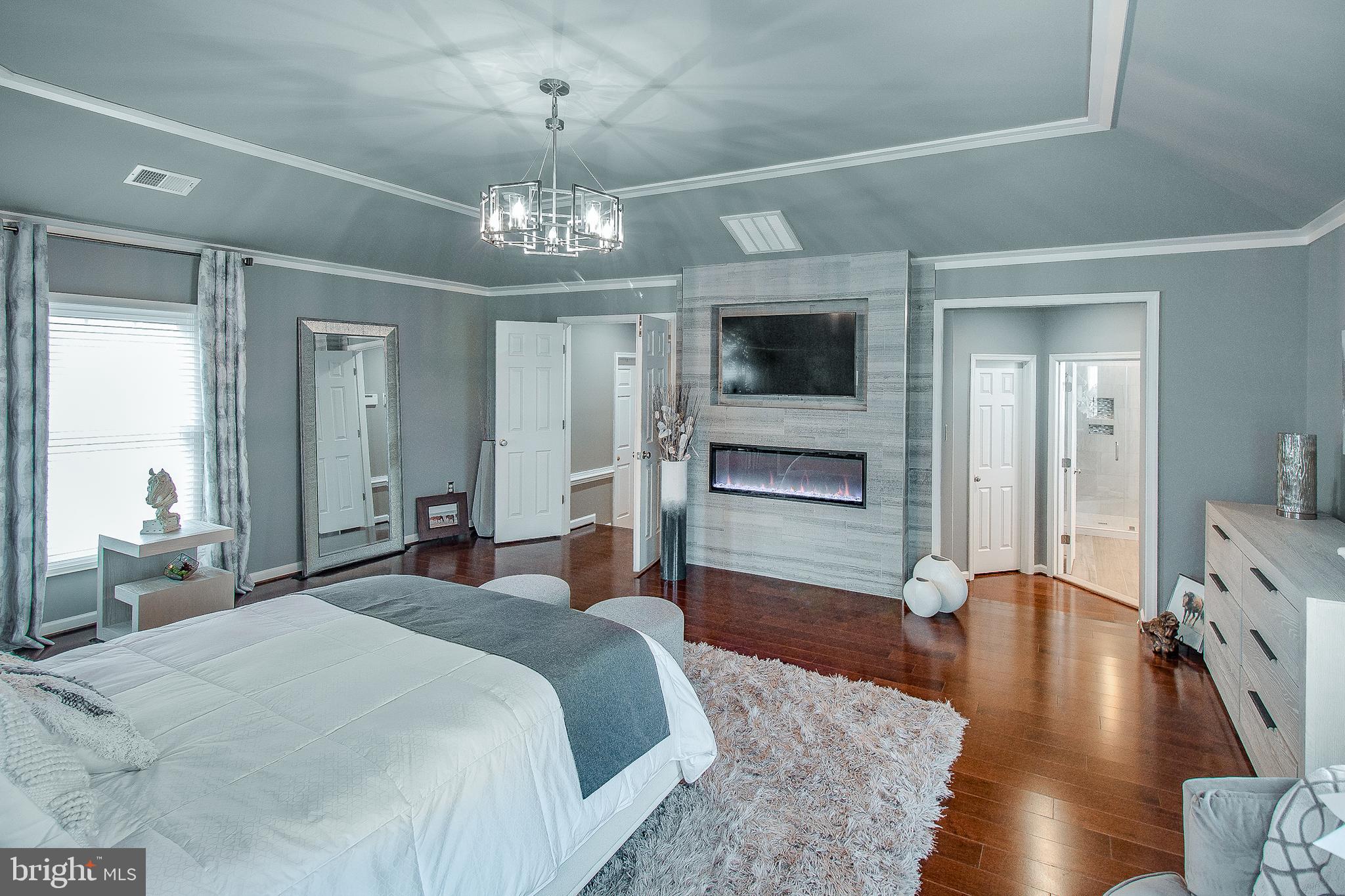 WALNEY OAKS - Residential