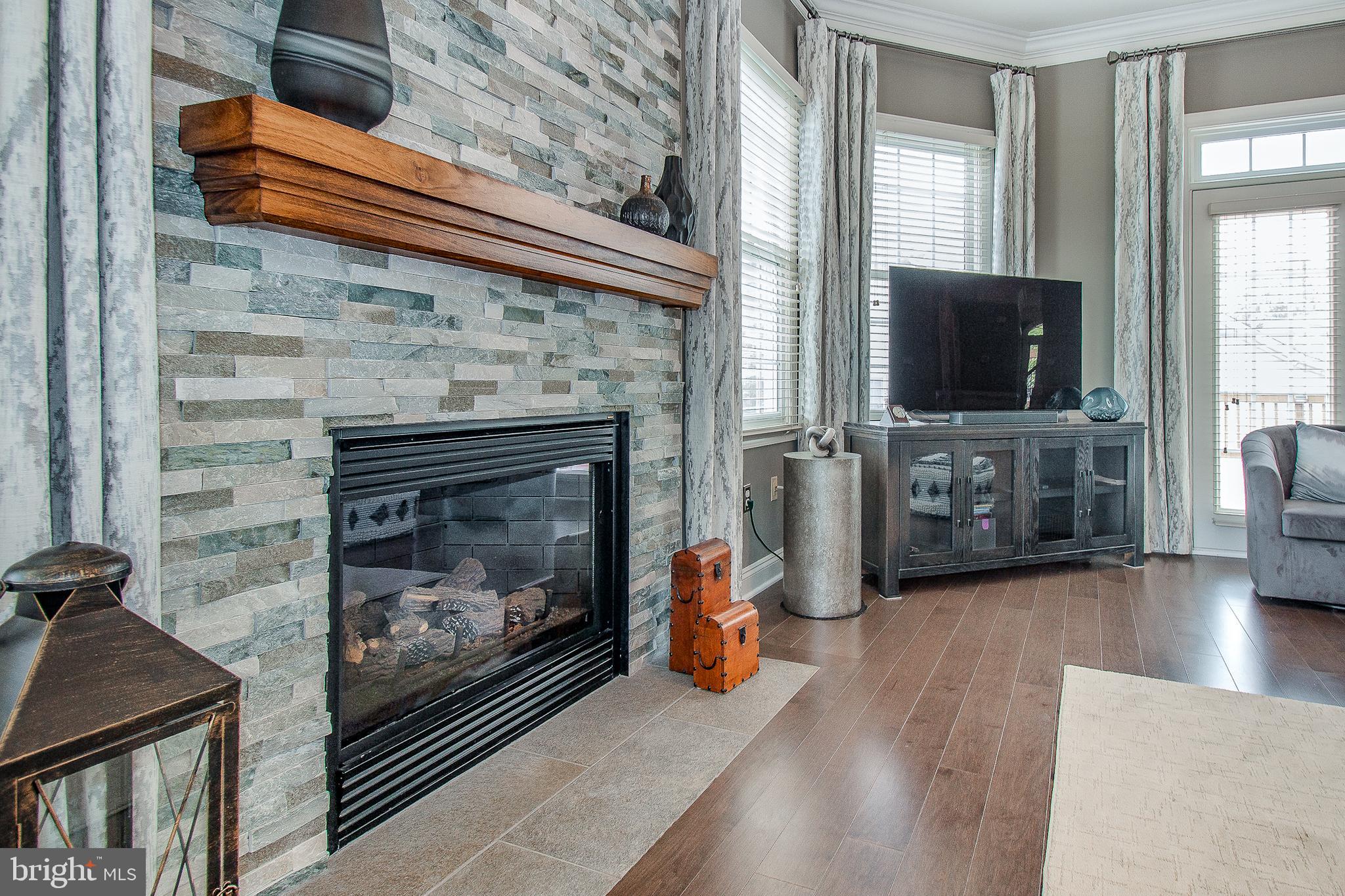 WALNEY OAKS - Residential