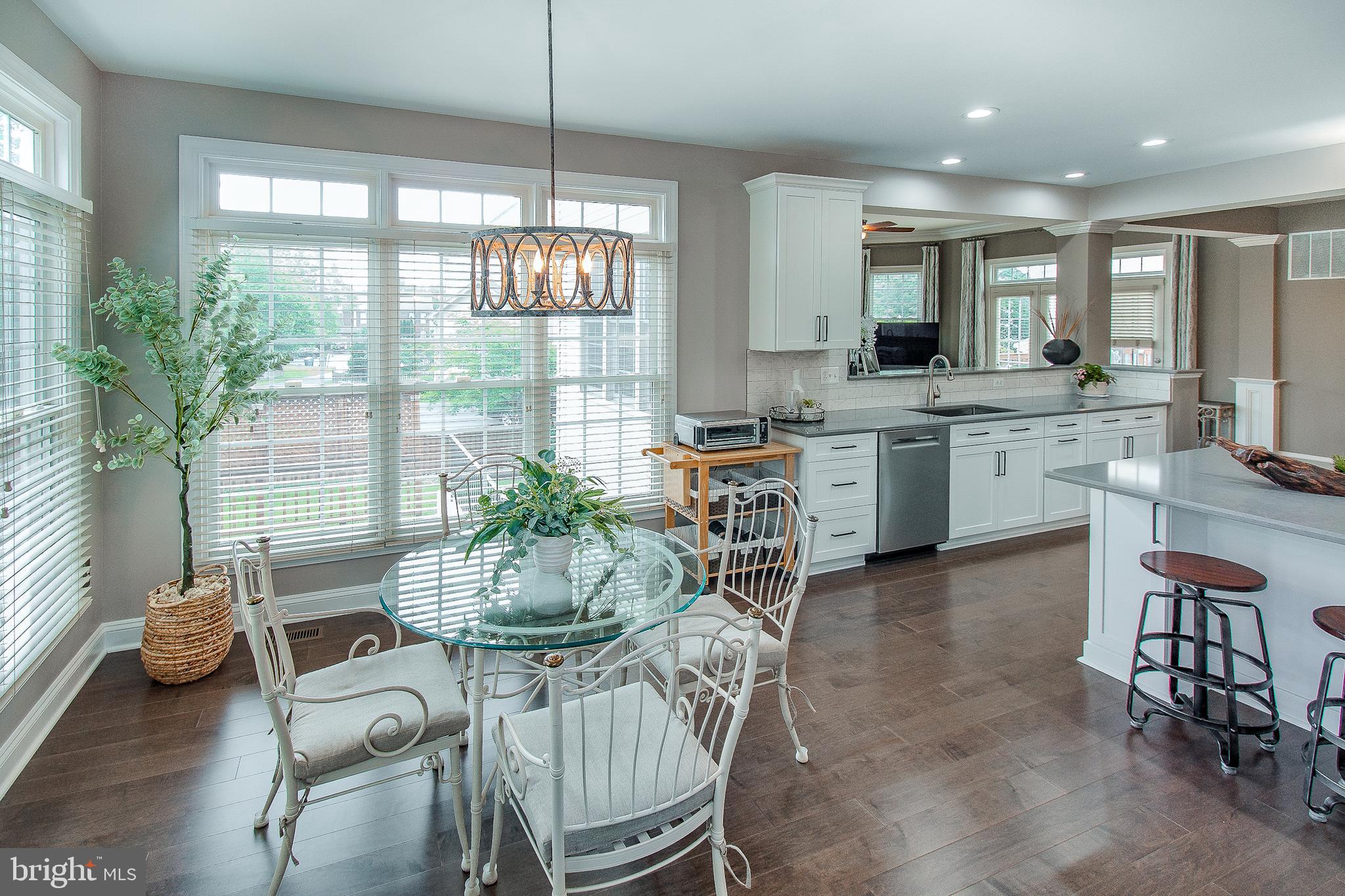 WALNEY OAKS - Residential