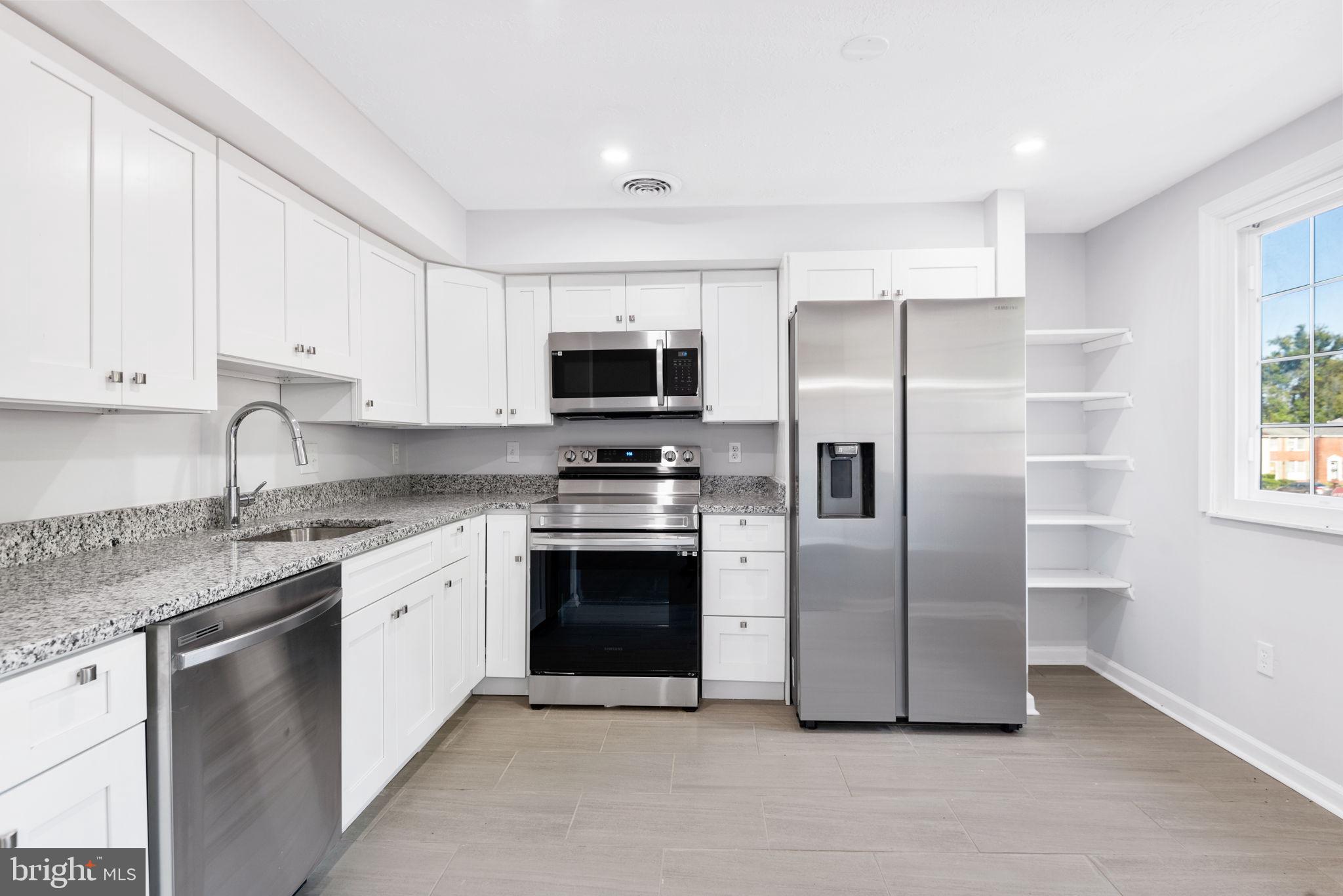 WESTHAMPTON TOWNHOUSES P - Residential