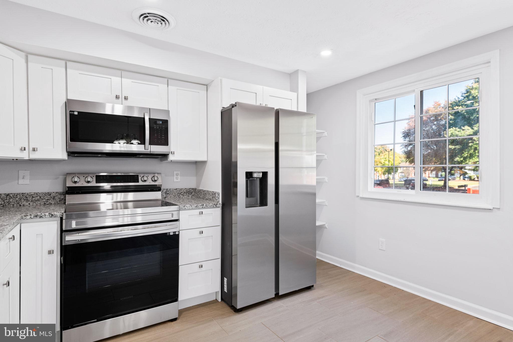 WESTHAMPTON TOWNHOUSES P - Residential