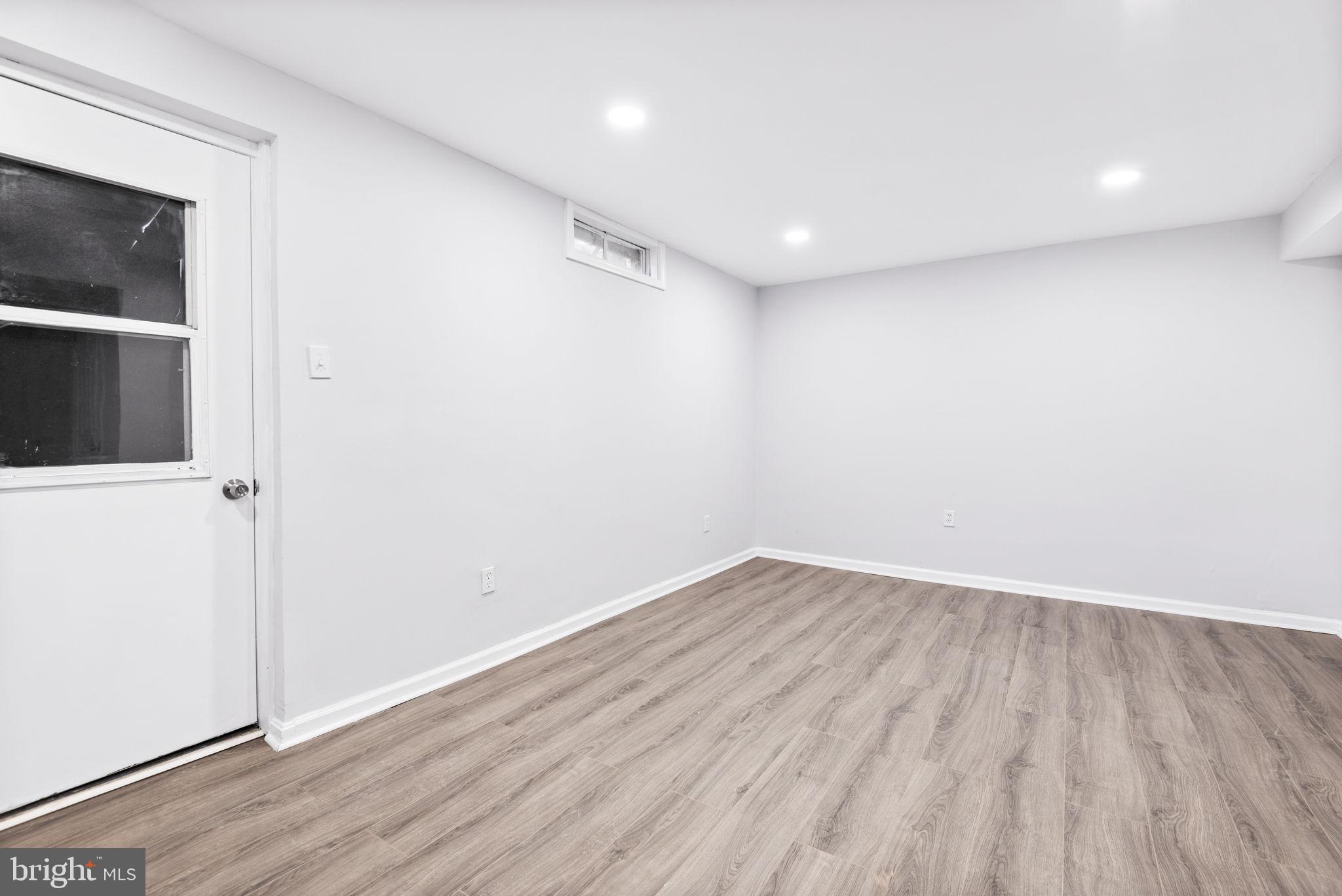 WESTHAMPTON TOWNHOUSES P - Residential