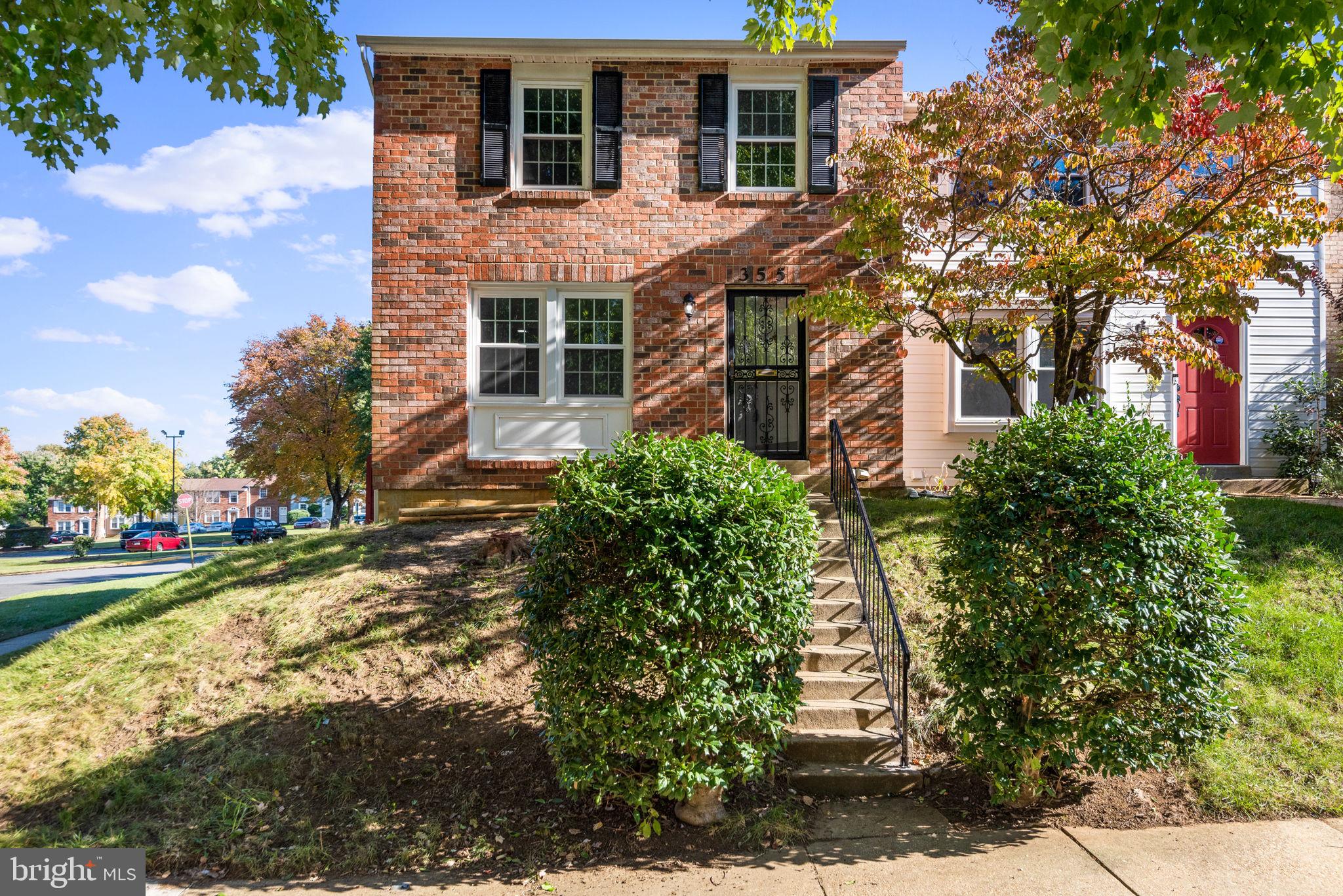 WESTHAMPTON TOWNHOUSES P - Residential