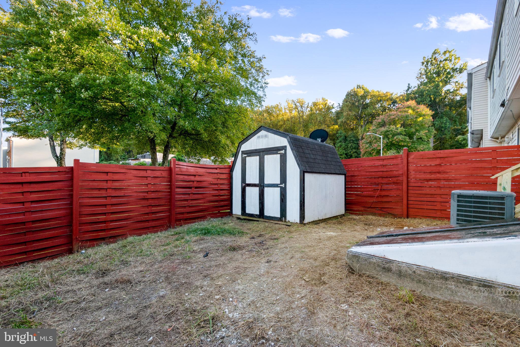 WESTHAMPTON TOWNHOUSES P - Residential