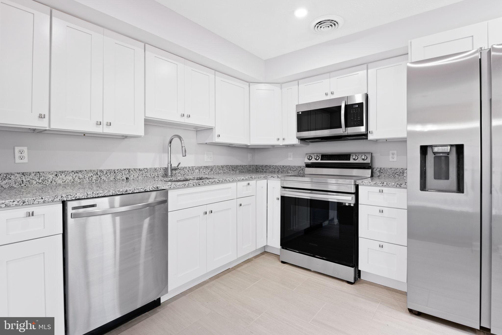 WESTHAMPTON TOWNHOUSES P - Residential