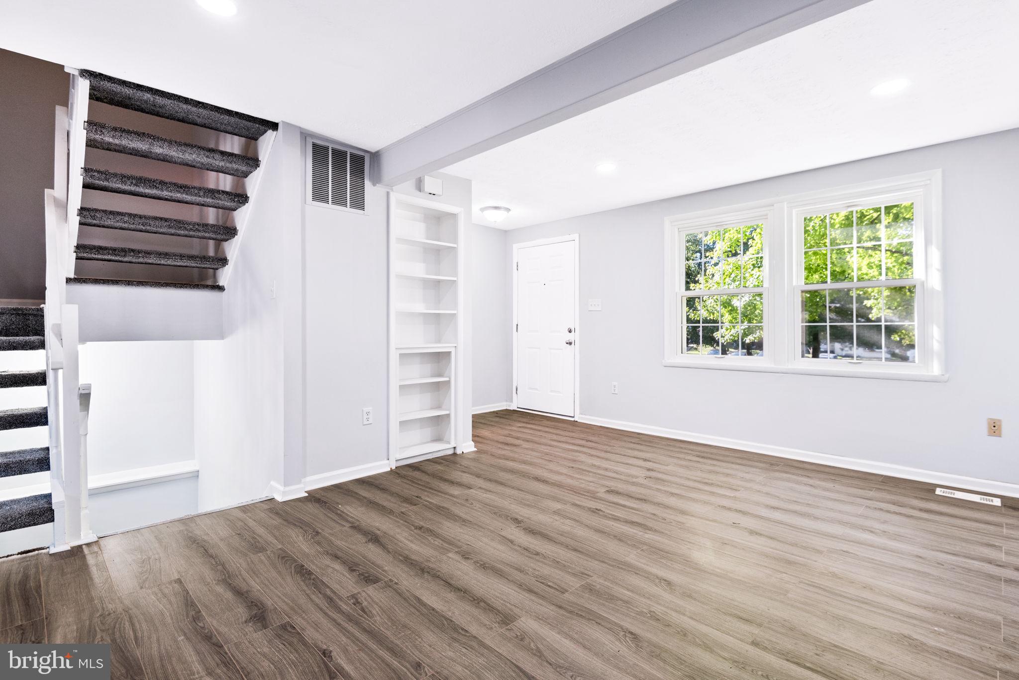 WESTHAMPTON TOWNHOUSES P - Residential