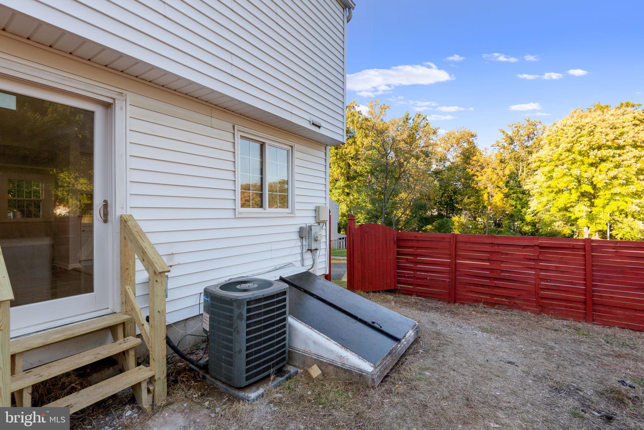 WESTHAMPTON TOWNHOUSES P - Residential