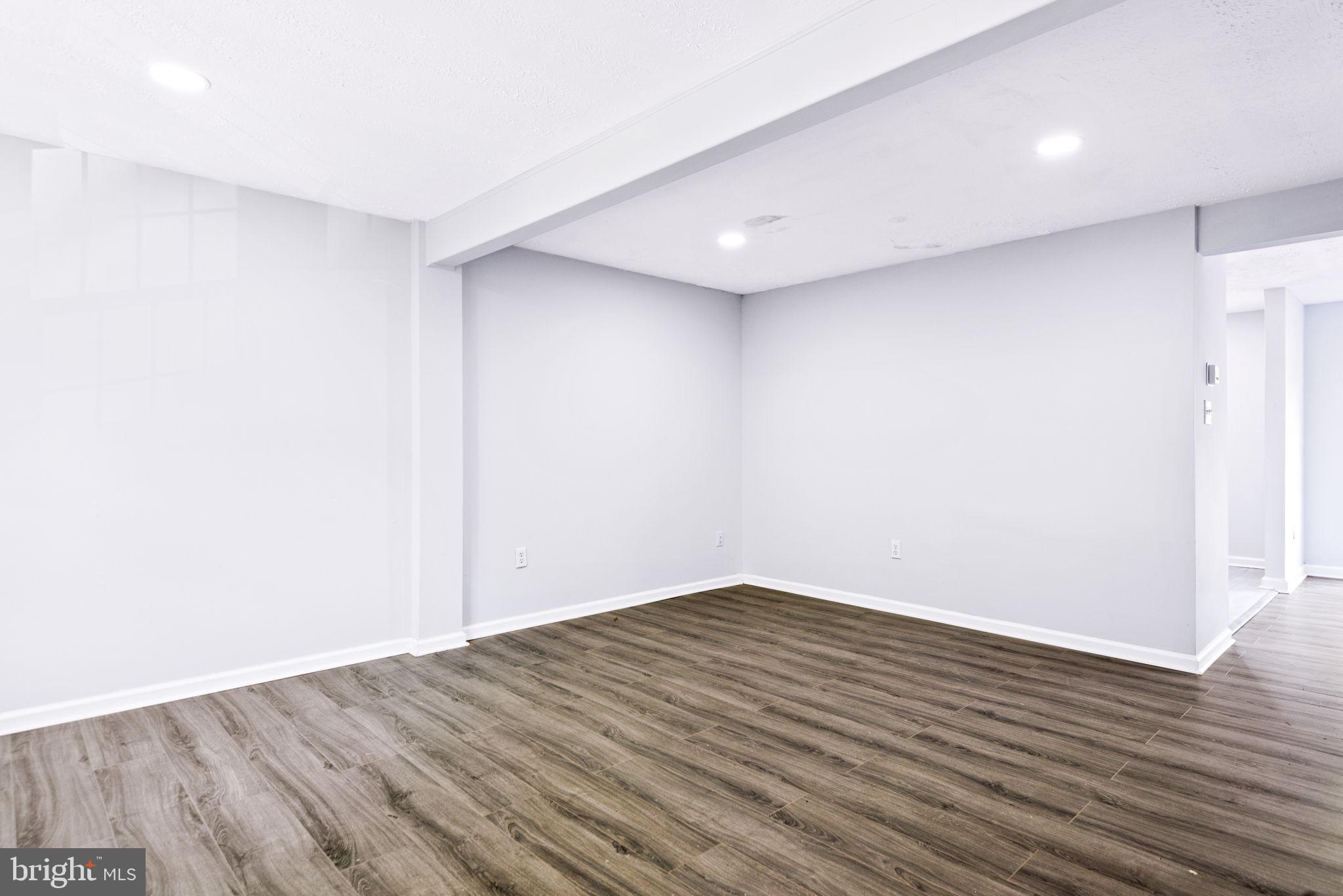 WESTHAMPTON TOWNHOUSES P - Residential