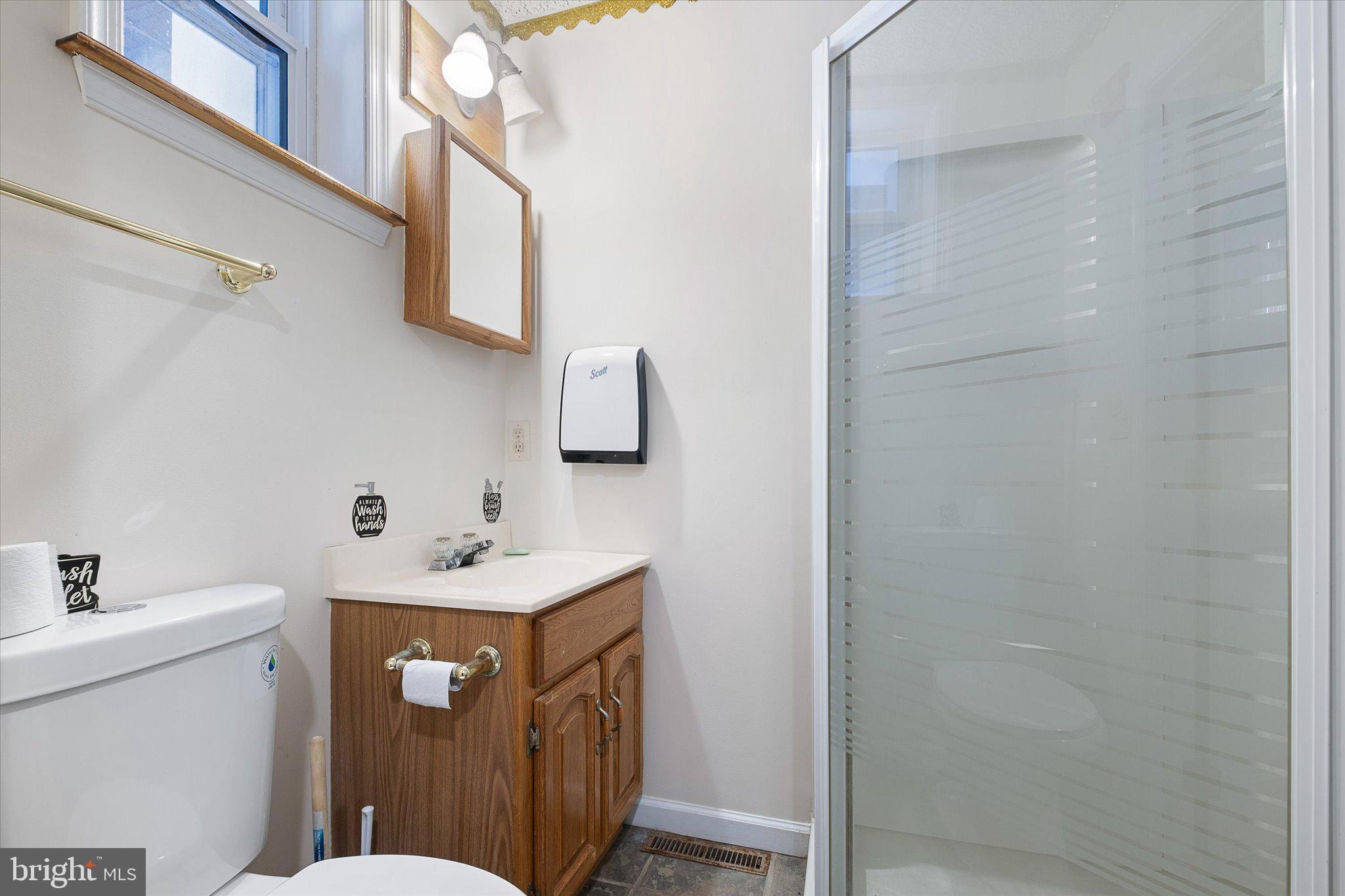 HEDGEVILLE - Residential Income