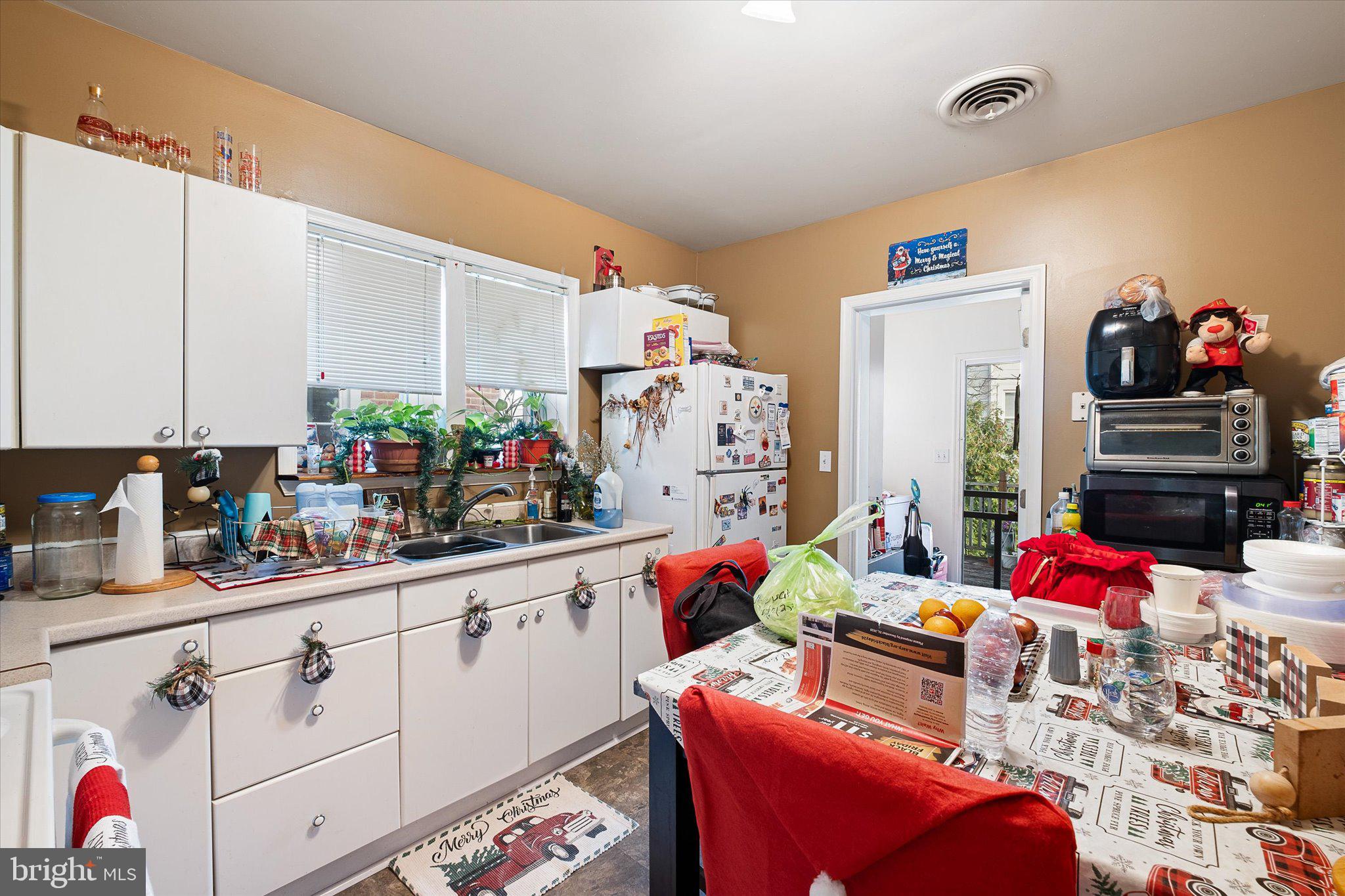 HEDGEVILLE - Residential Income