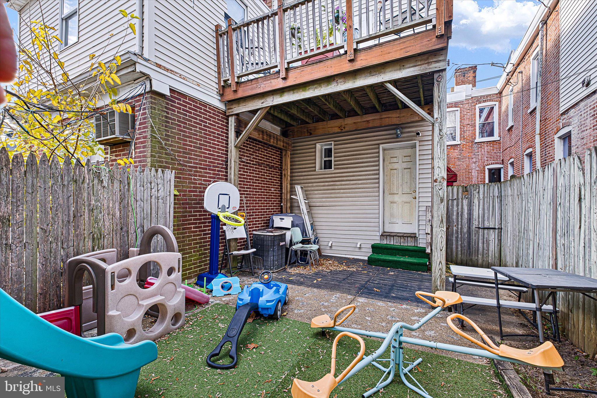 HEDGEVILLE - Residential Income