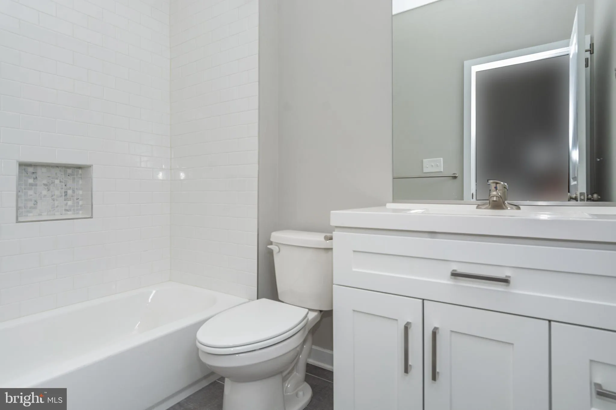 Baltimore, Maryland 21201, United States, 3 Bedrooms Bedrooms, ,3 BathroomsBathrooms,Residential,Active,17296