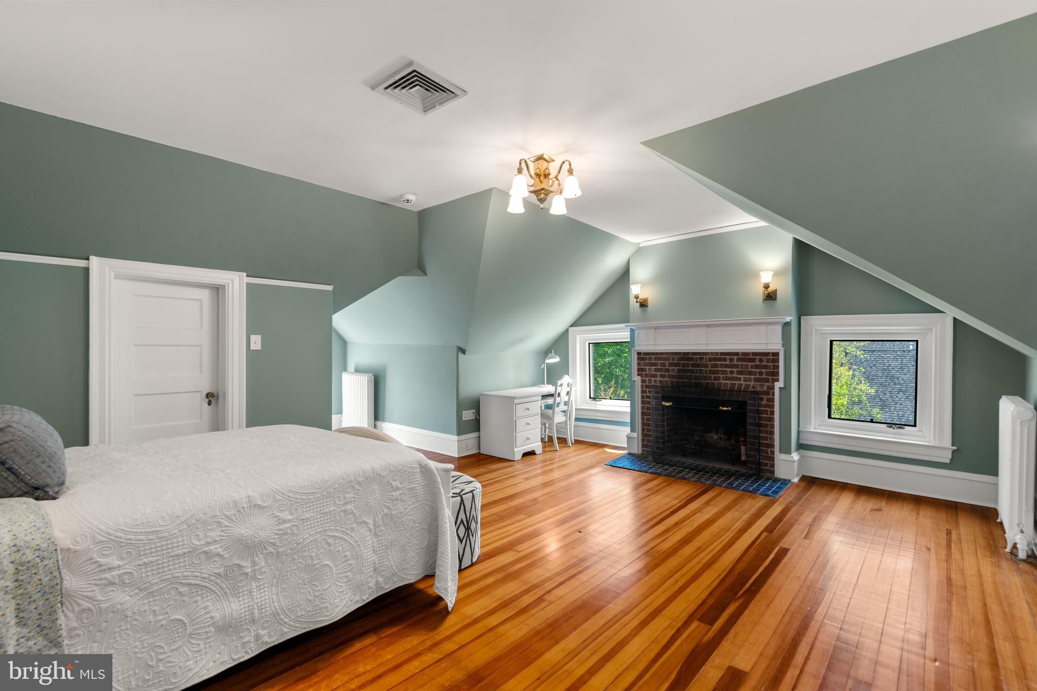 HOLLY HILL - Residential