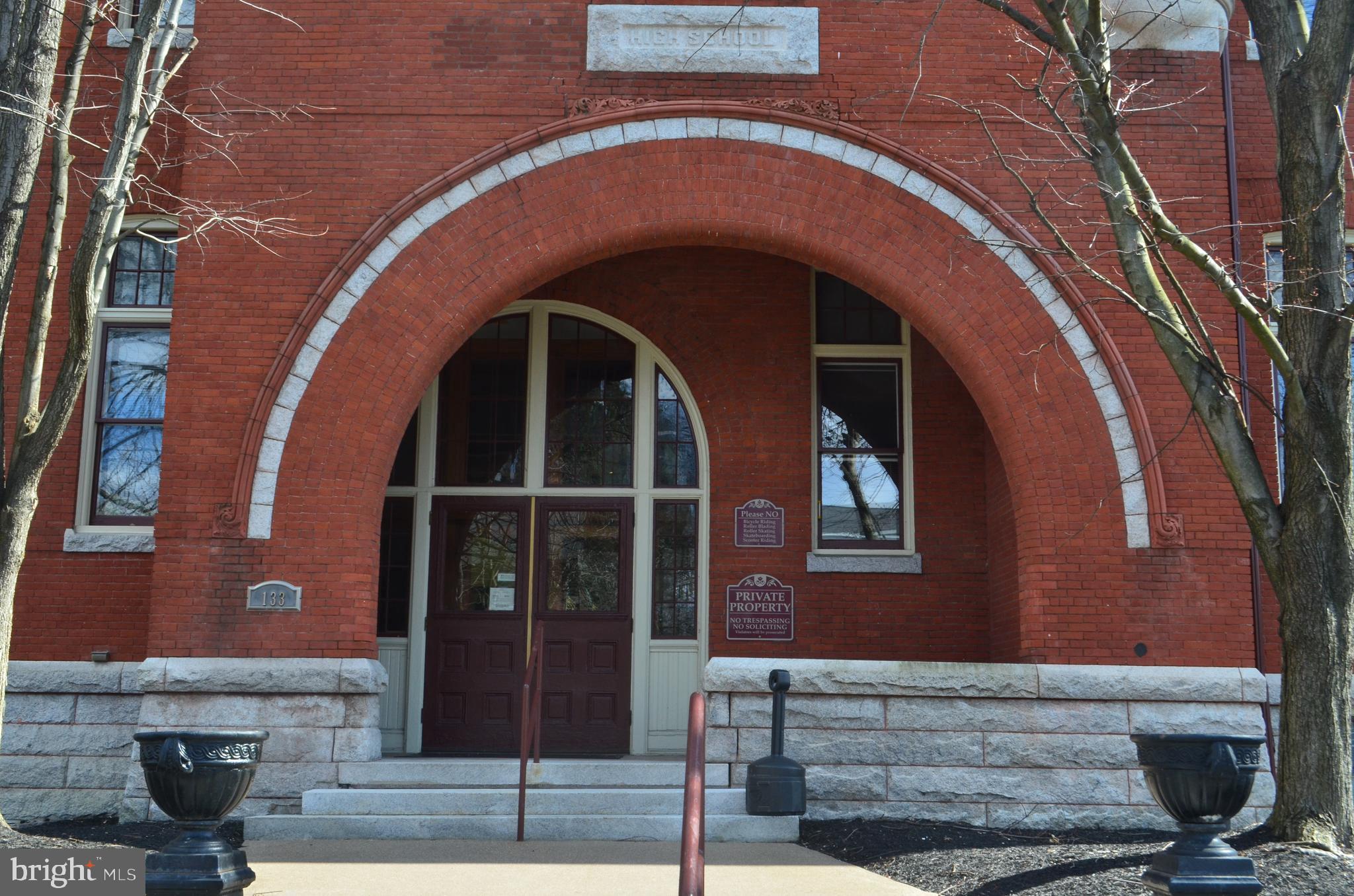 SCHOOLHOUSE - Residential