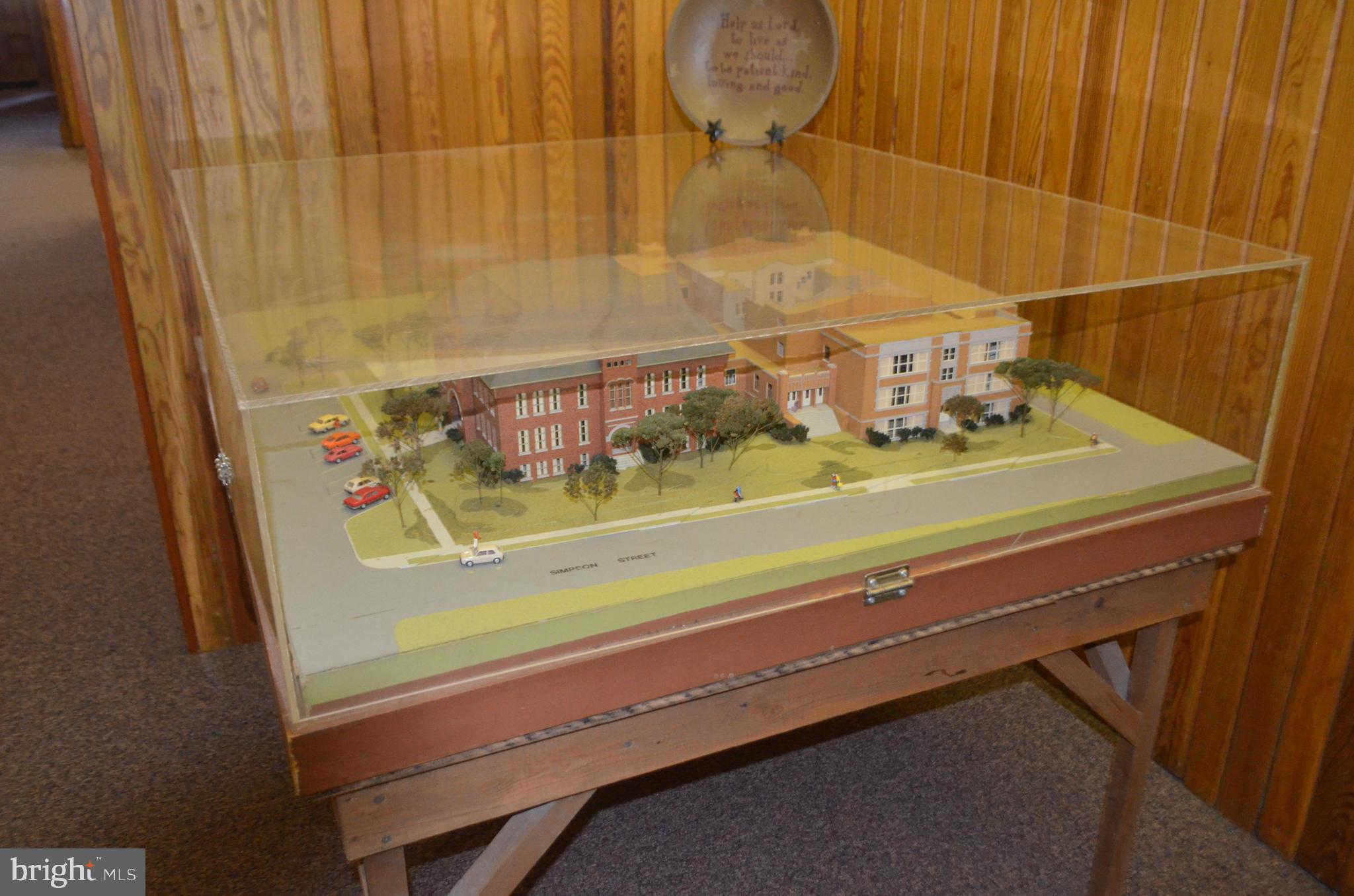 SCHOOLHOUSE - Residential