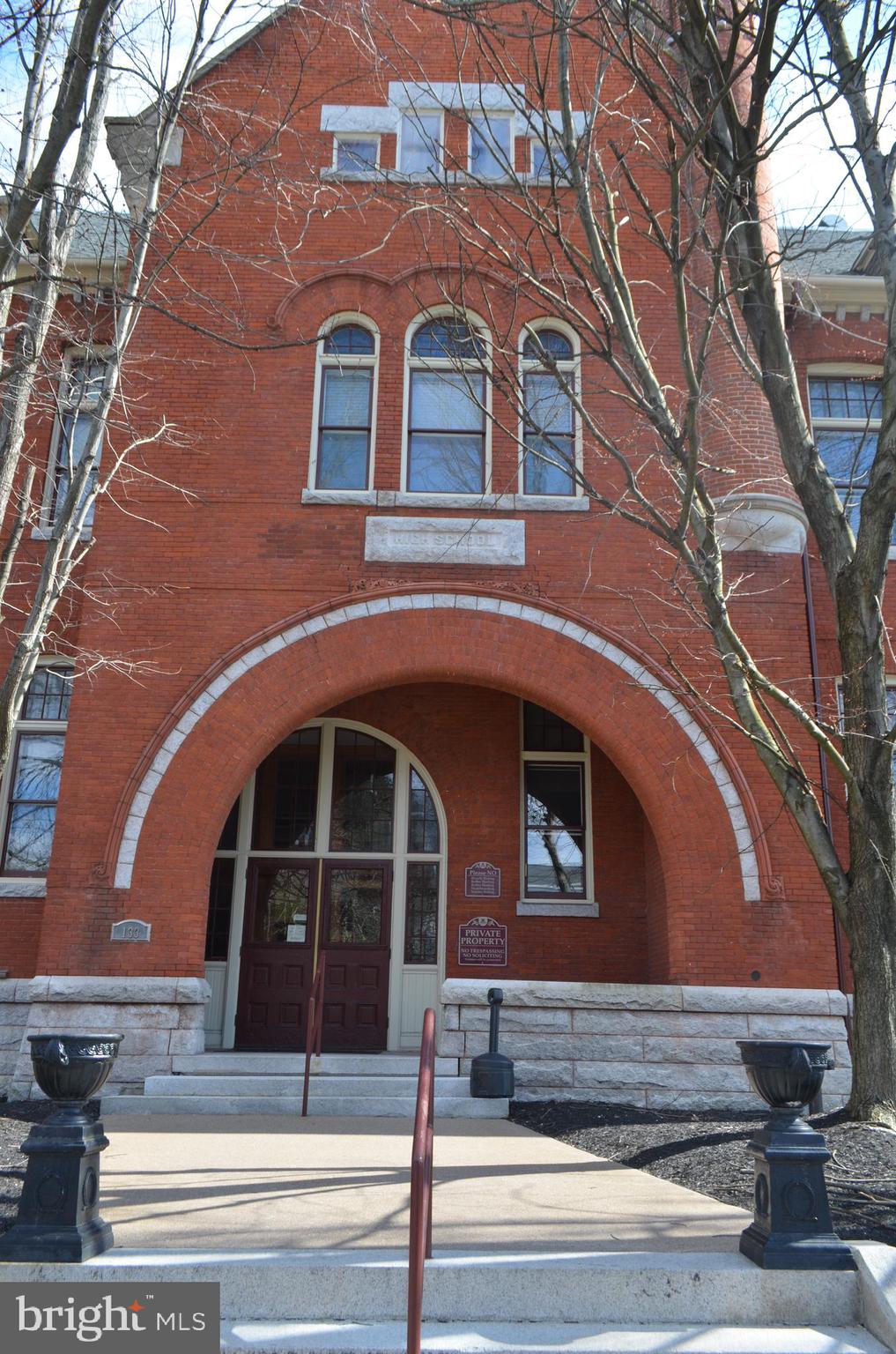 SCHOOLHOUSE - Residential