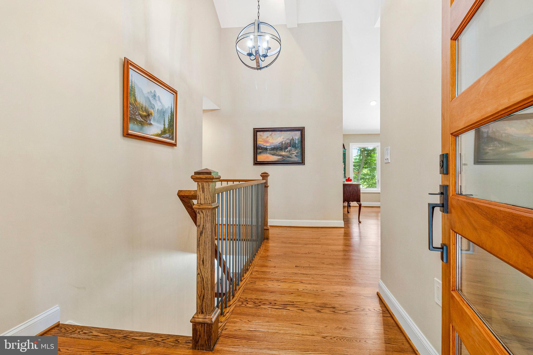 LAKE BARCROFT - Residential