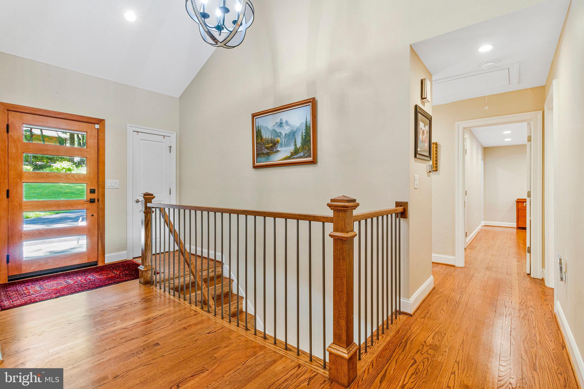 LAKE BARCROFT - Residential