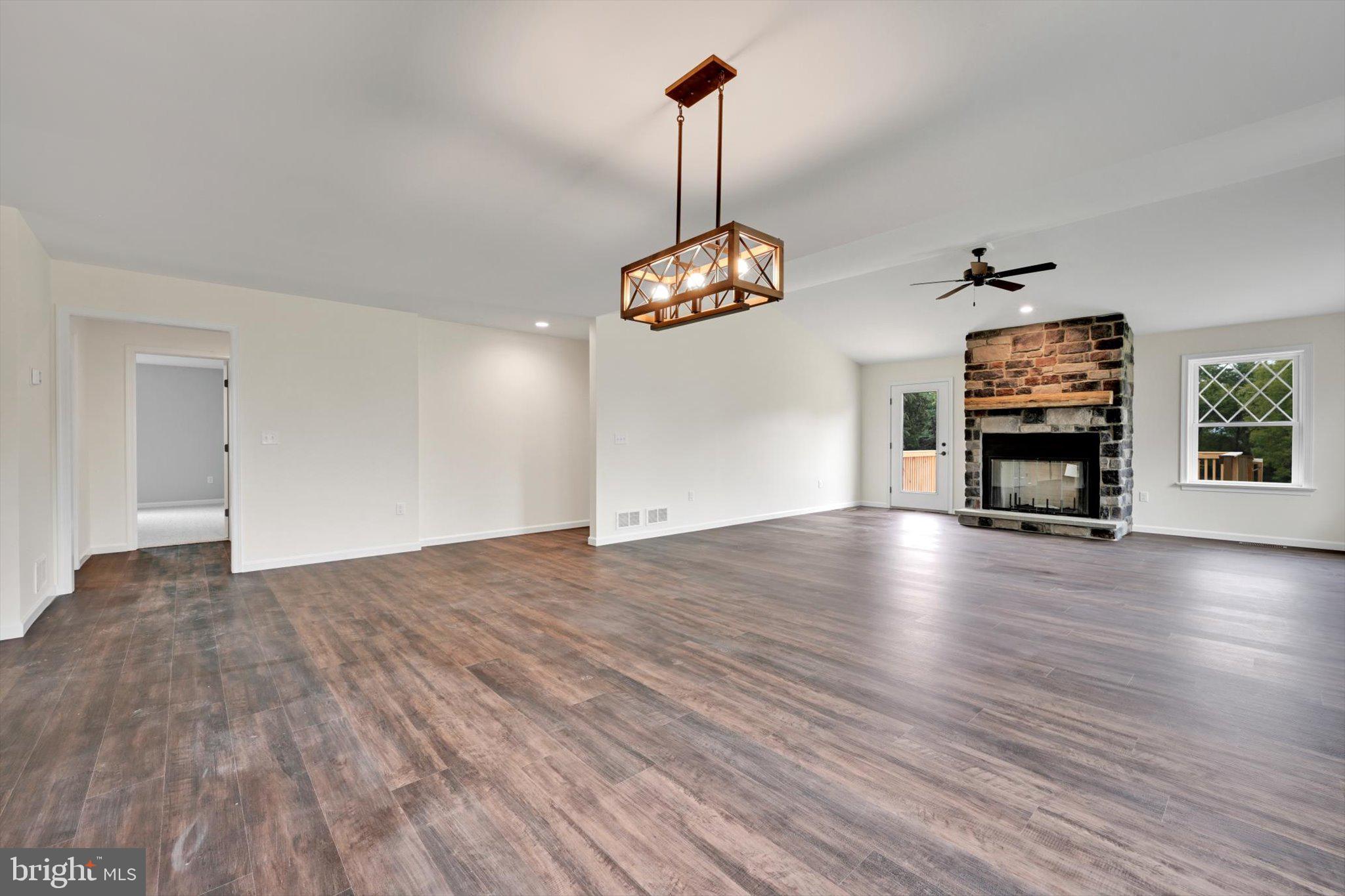 THE ESTATES OF MOHLER RUN - Residential