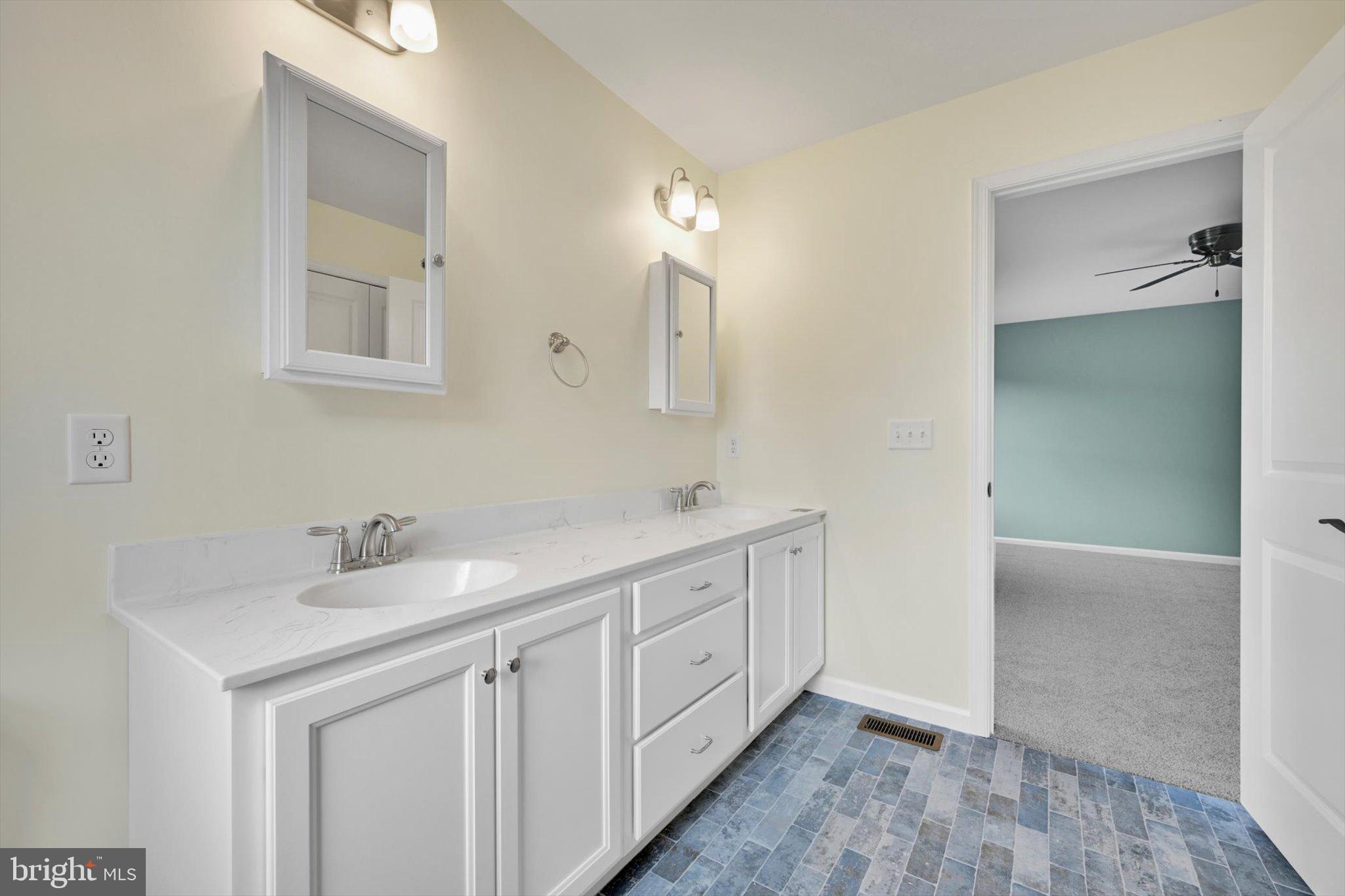 THE ESTATES OF MOHLER RUN - Residential