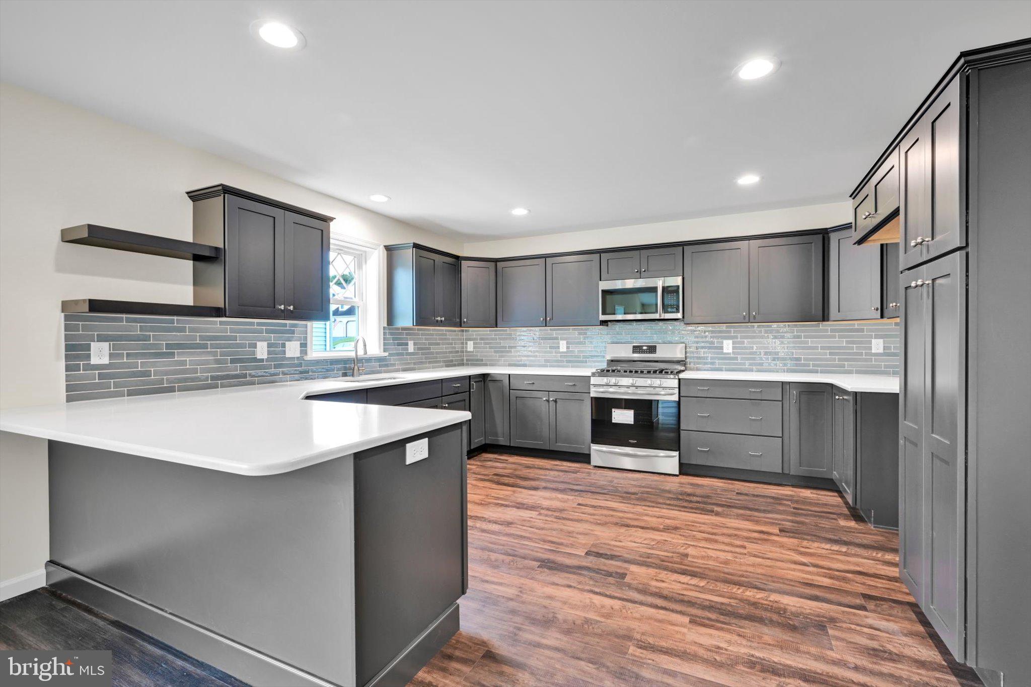 THE ESTATES OF MOHLER RUN - Residential