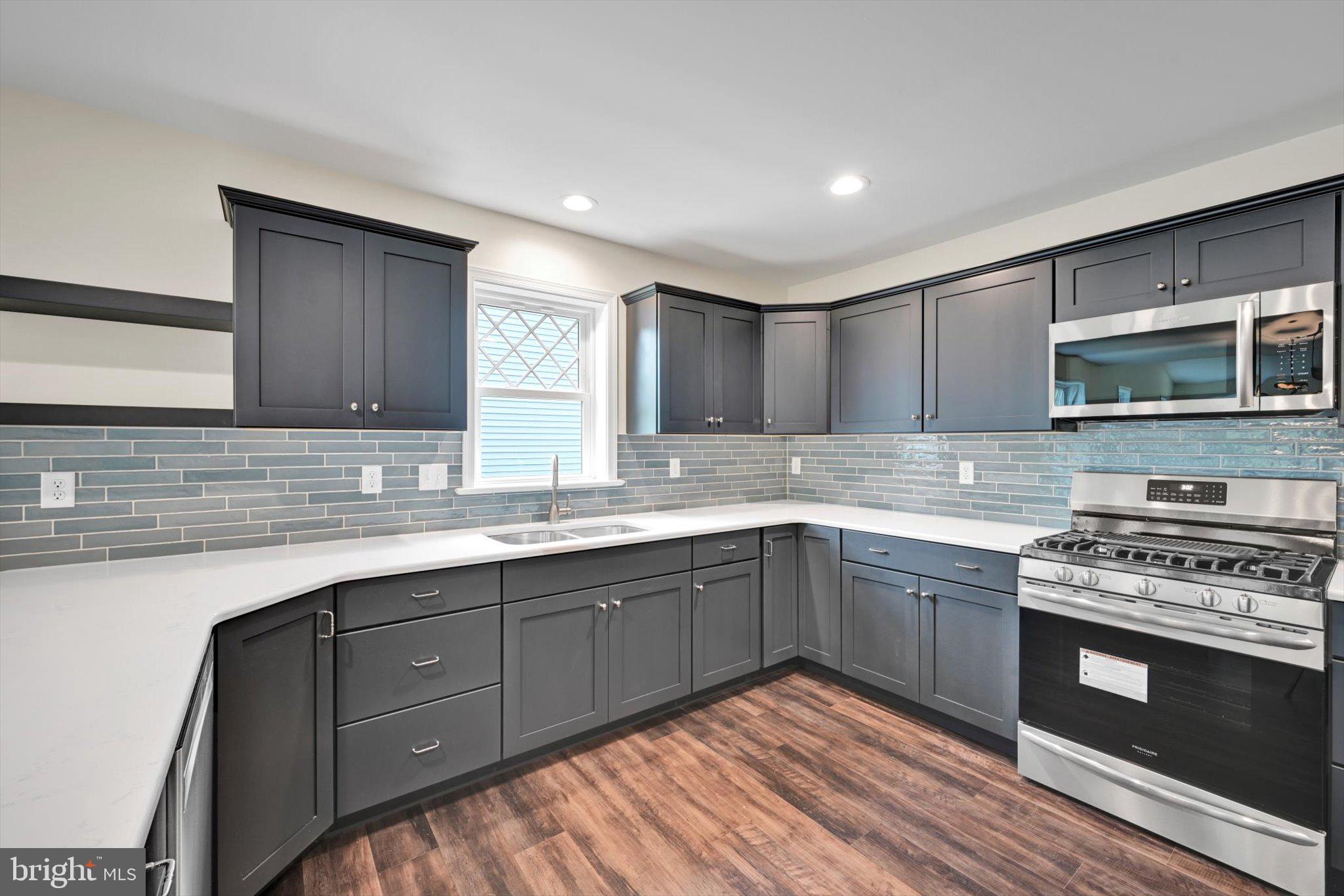 THE ESTATES OF MOHLER RUN - Residential