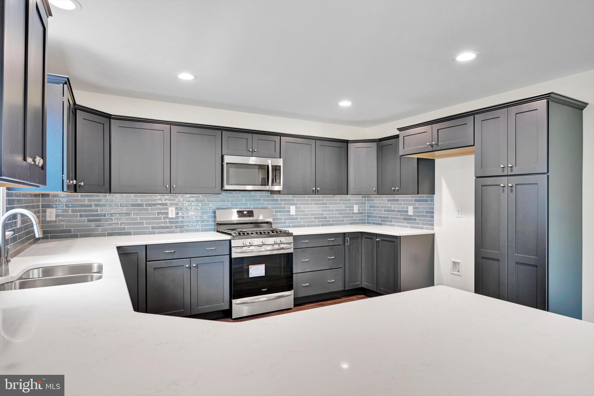 THE ESTATES OF MOHLER RUN - Residential