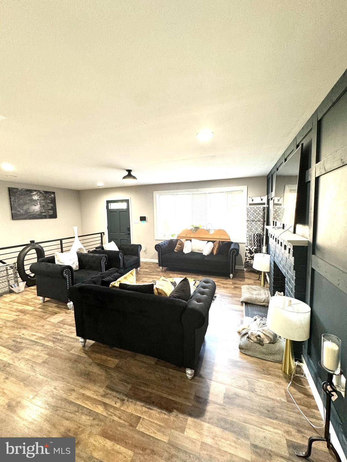 CAMP SPRINGS - Residential