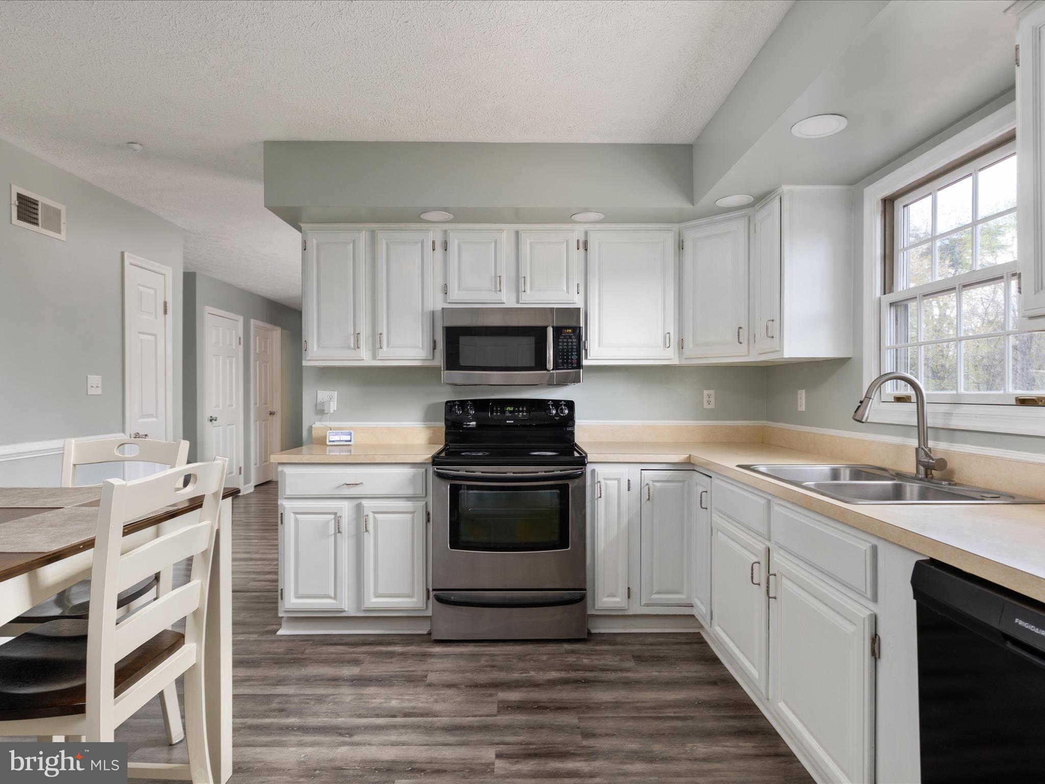 MARLOWE COUNTRY ESTATES - Residential