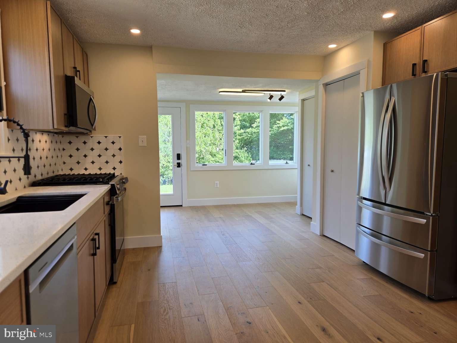 2949 ROSEMARY LANE