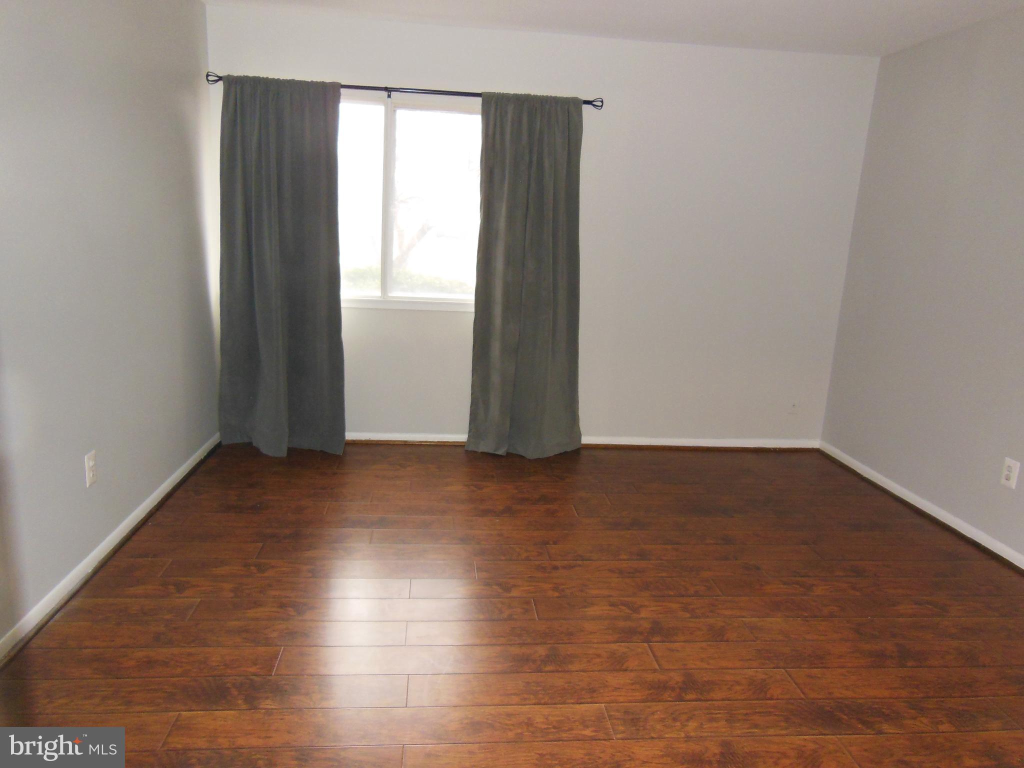 PINES CONDO 02 - Residential Lease