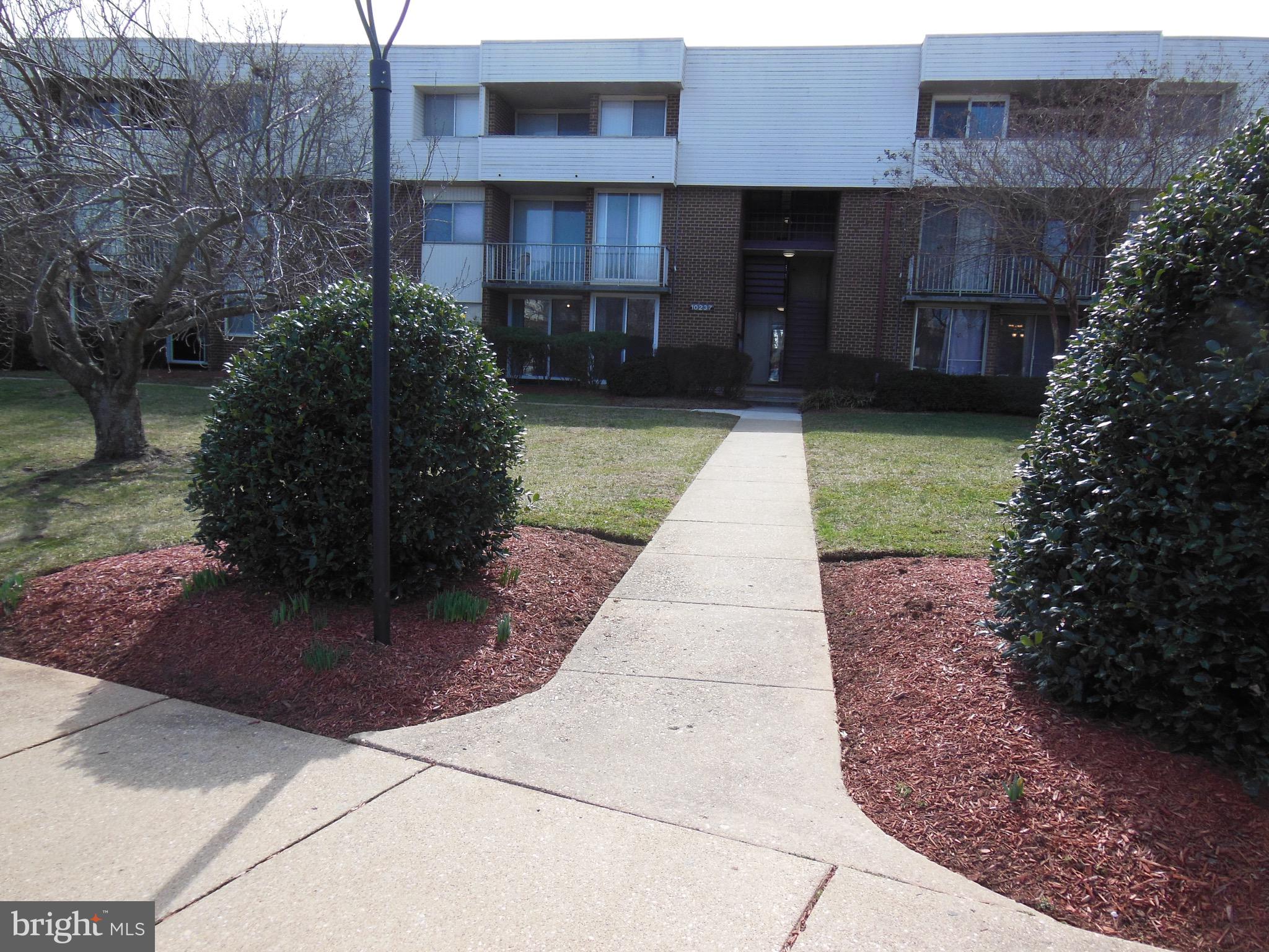 PINES CONDO 02 - Residential Lease