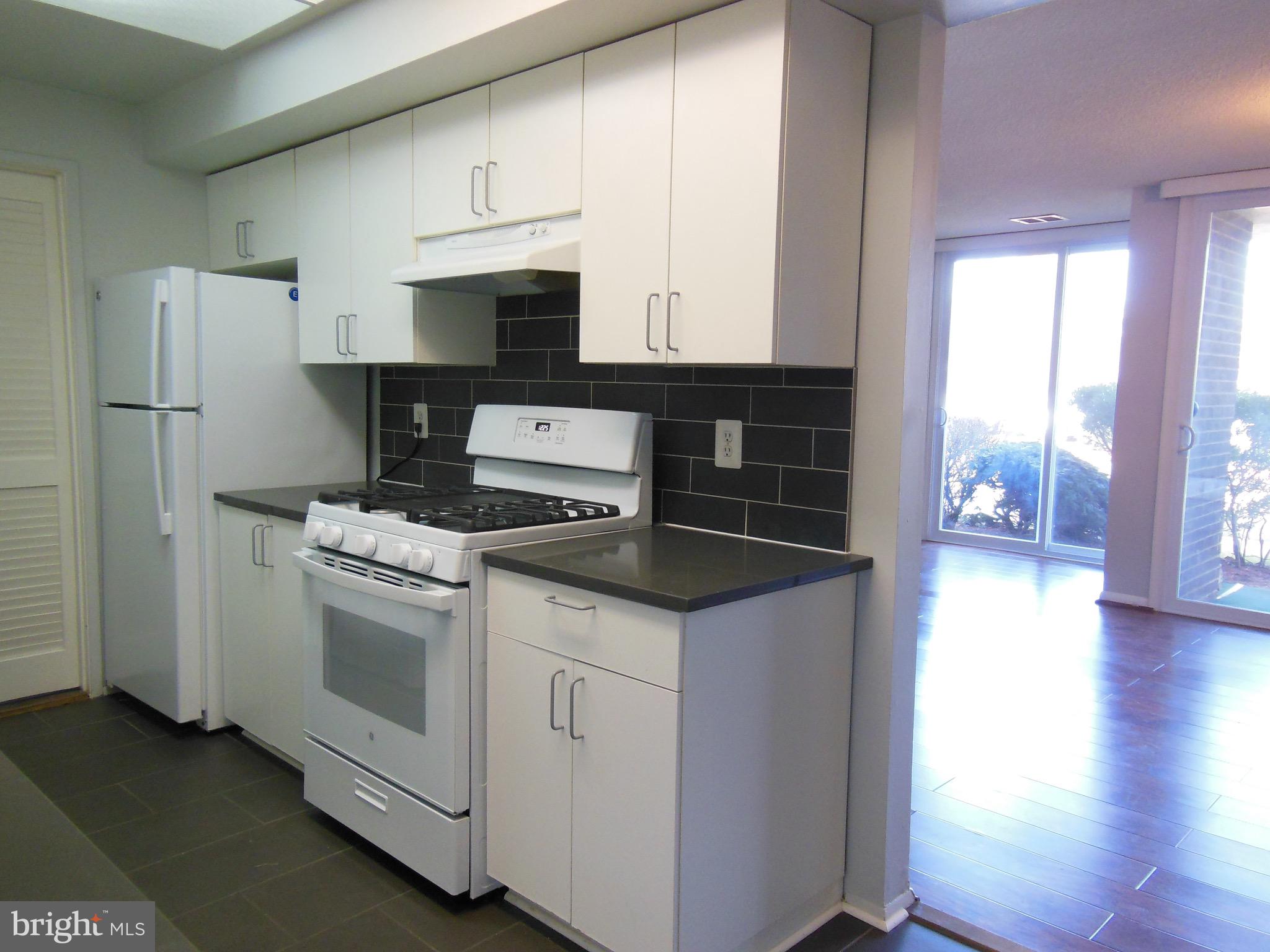 PINES CONDO 02 - Residential Lease