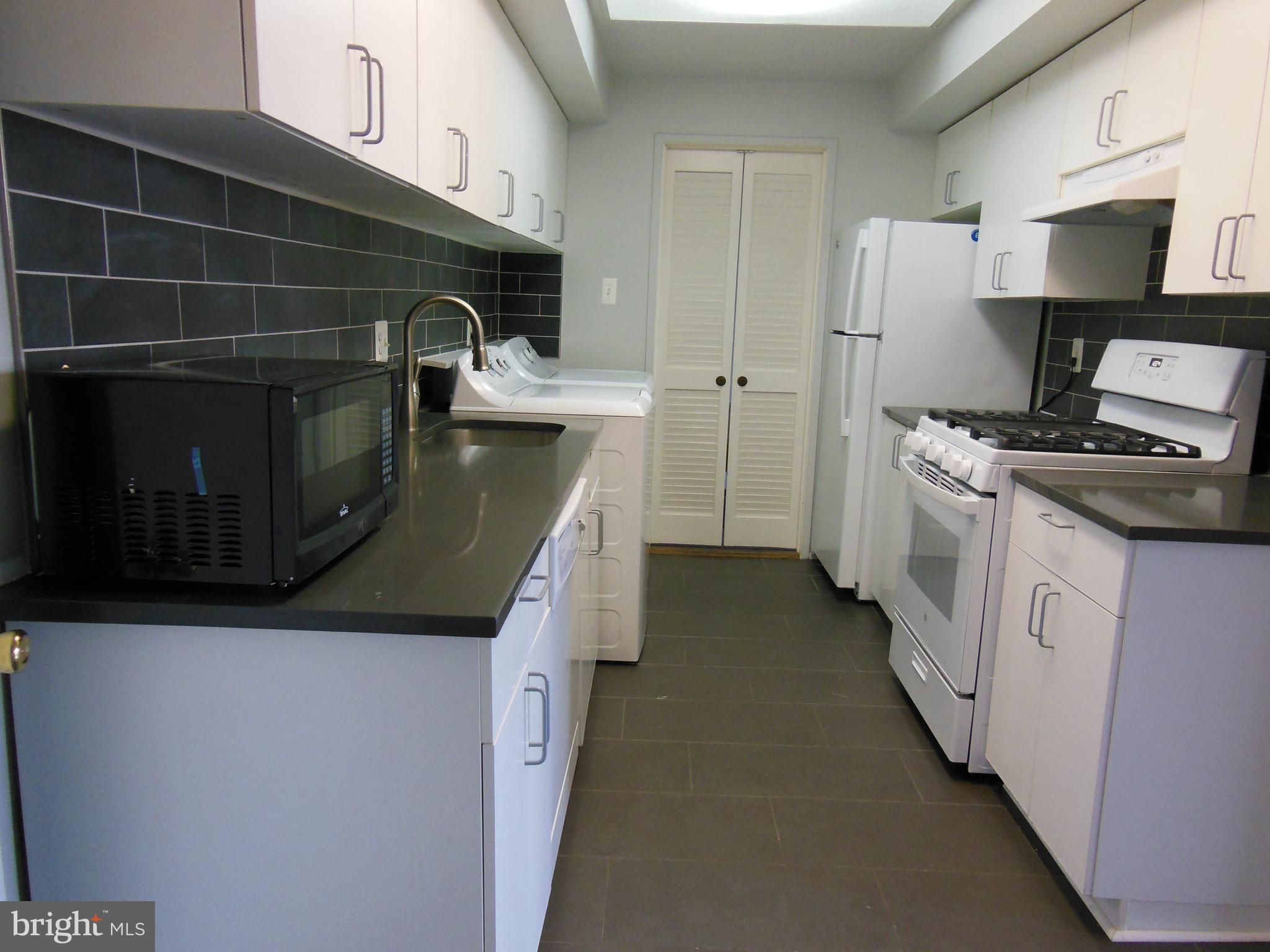 PINES CONDO 02 - Residential Lease