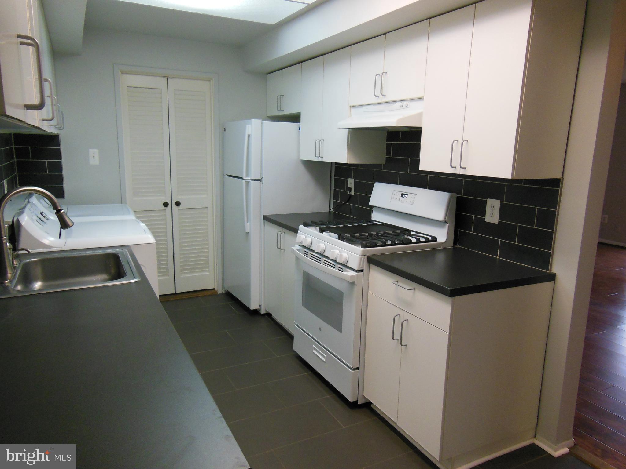 PINES CONDO 02 - Residential Lease