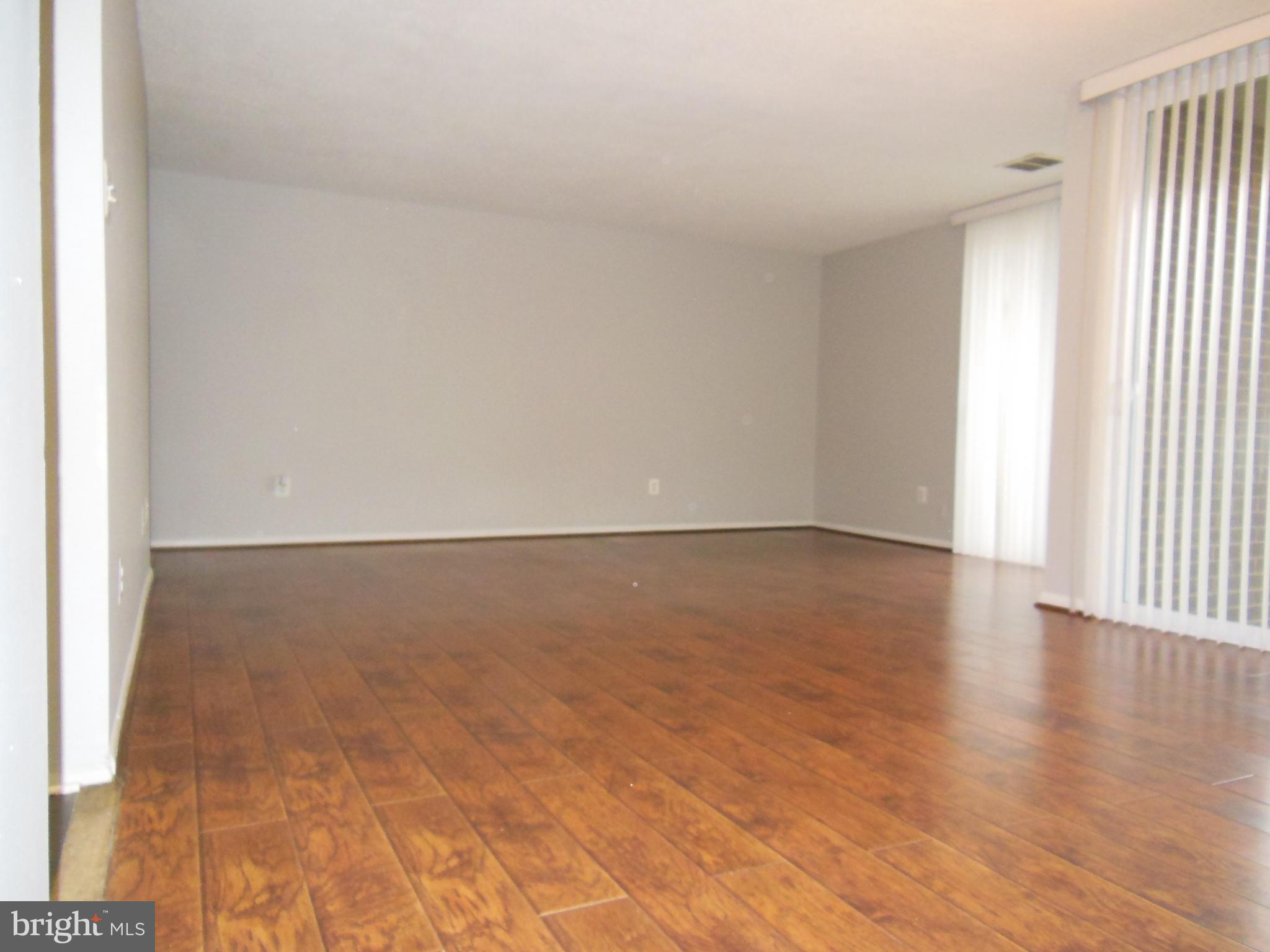 PINES CONDO 02 - Residential Lease